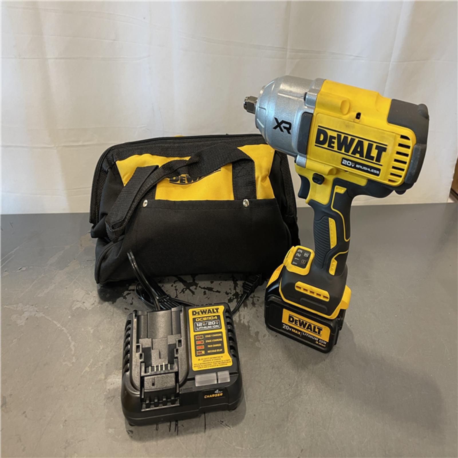 AS-IS - Dewalt 20V MAX Lithium-Ion Cordless 1/2 in. Impact Wrench Kit