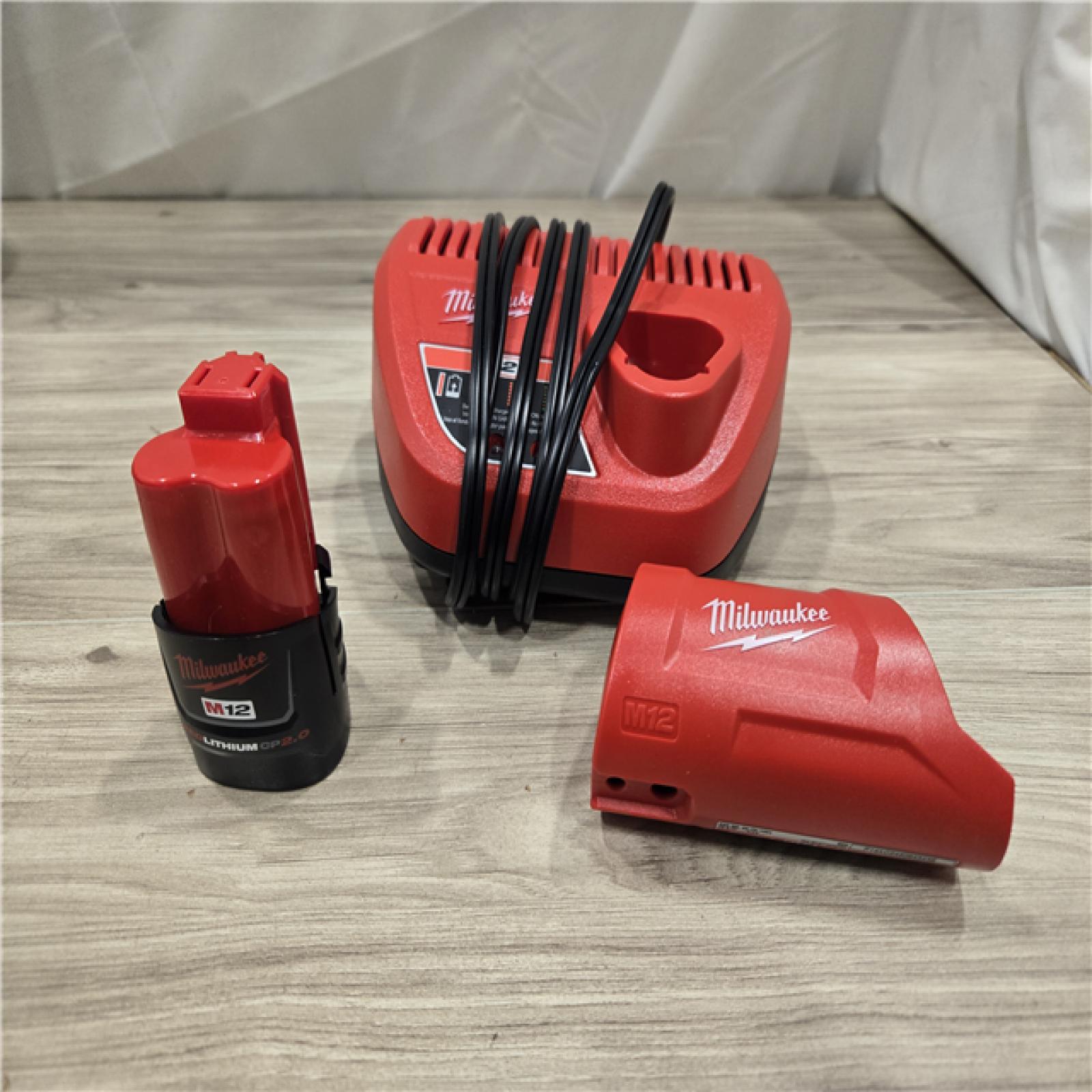 AS-IS Milwaukee Black Medium M12 Heated Hoodie Kit