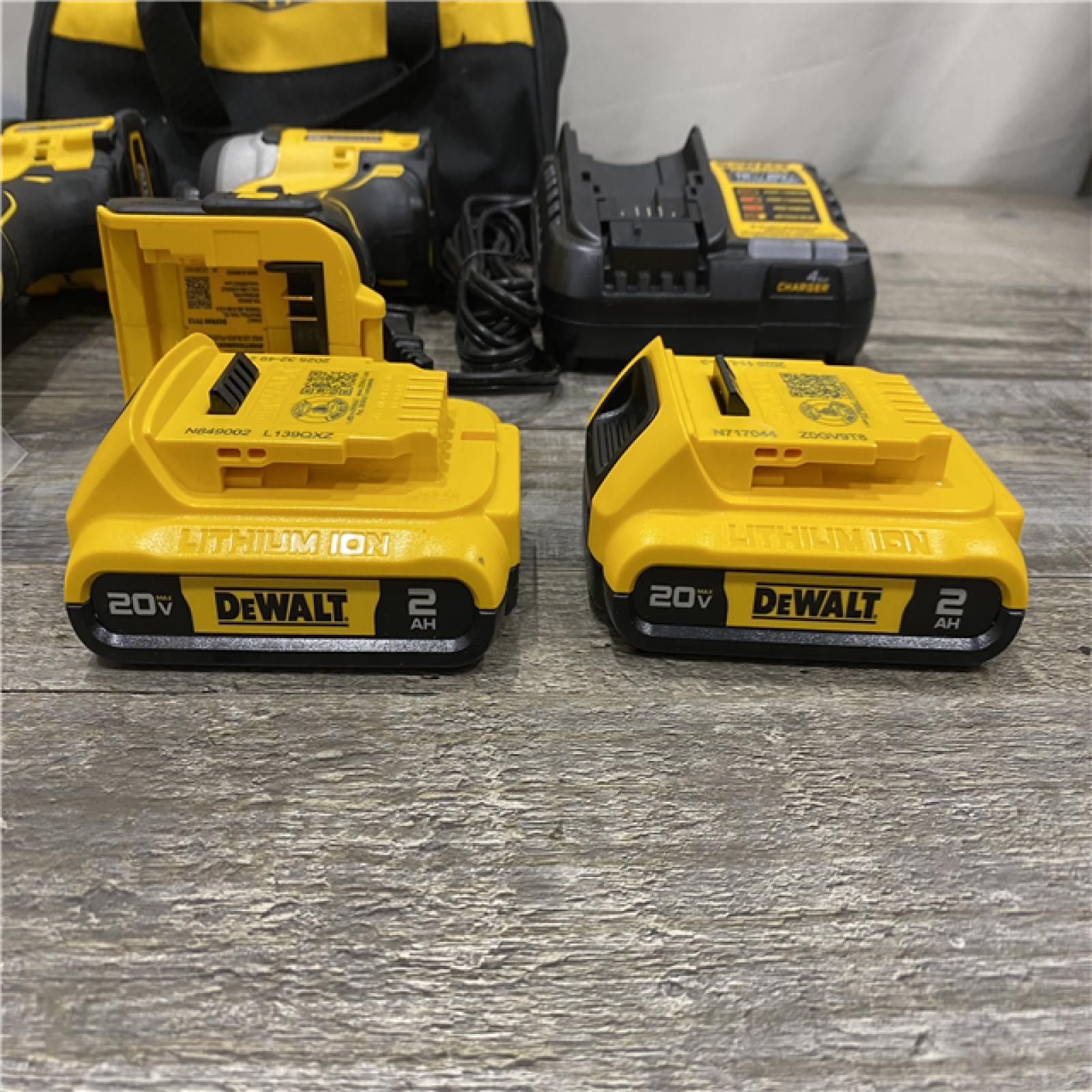 AS-IS DEWALT ATOMIC 20-Volt MAX Lithium-Ion Cordless Combo Kit