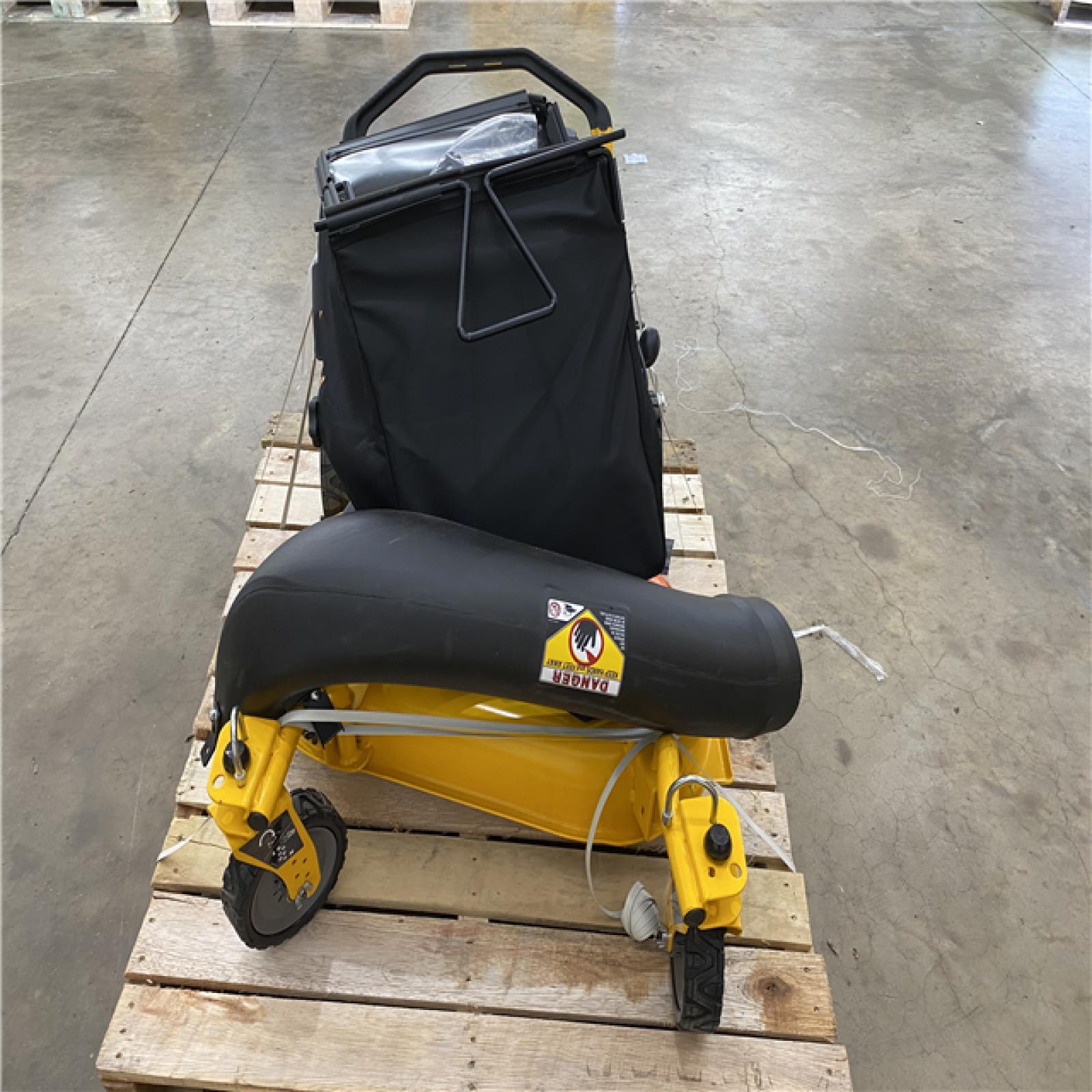 Houston Location AS IS - Dewalt Walk Behind Mower 28in. 711mm