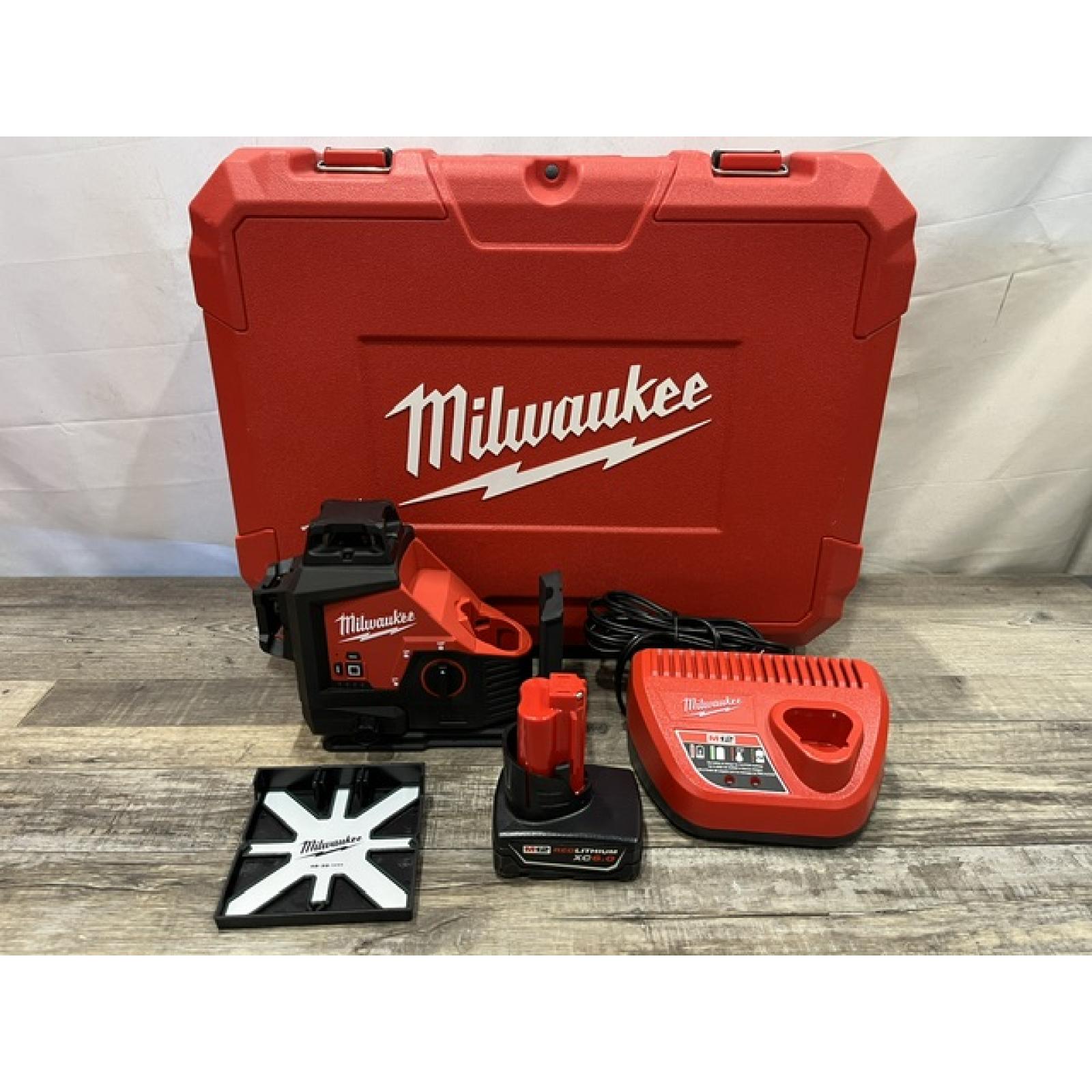 AS-IS Milwaukee 12-Volt Lithium-Ion Cordless Green 250 ft. 3-Plane Laser Level Kit