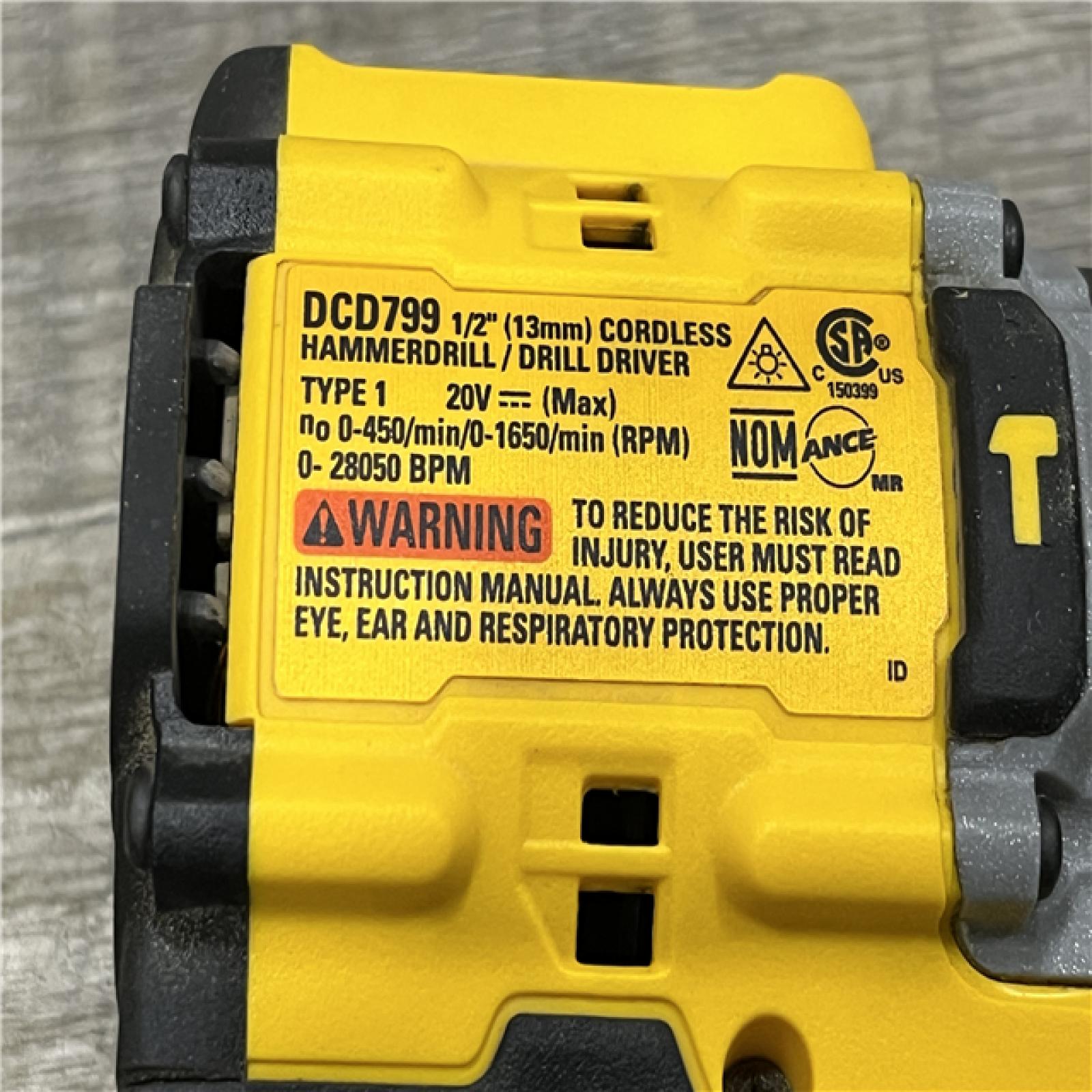 AS-IS DEWALT ATOMIC 20V Lithium-Ion Cordless 1/2 in. Hammer Drill Kit