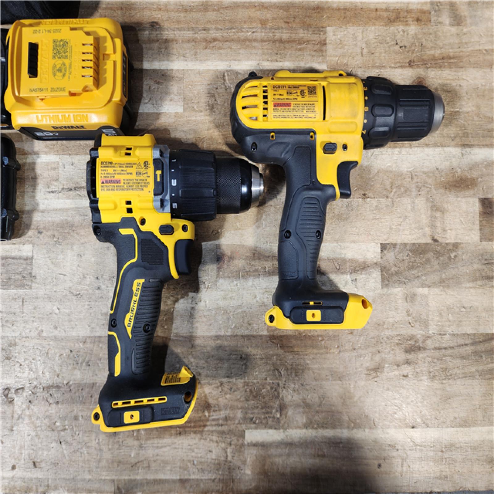 HOUSTON LOCATION - AS - IS Milwaukee 2 Tool Combo Kit W/ (3) Battery & (2) Charger