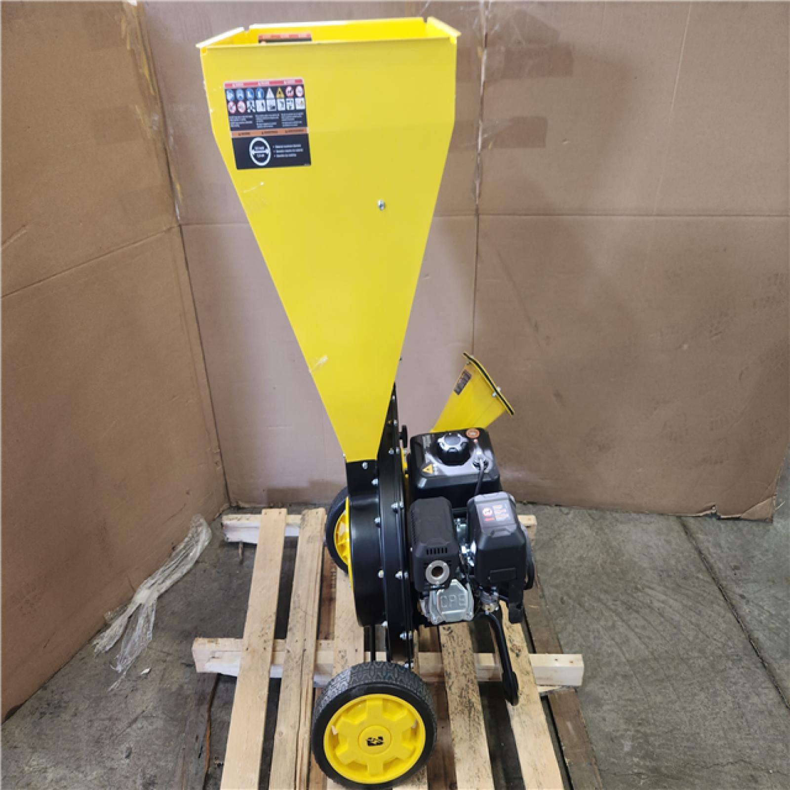 Phoenix Champion Power Equipment 3 in. Dia 224 cc 2-in-1 Upright Gas Powered Wood Chipper Shredder