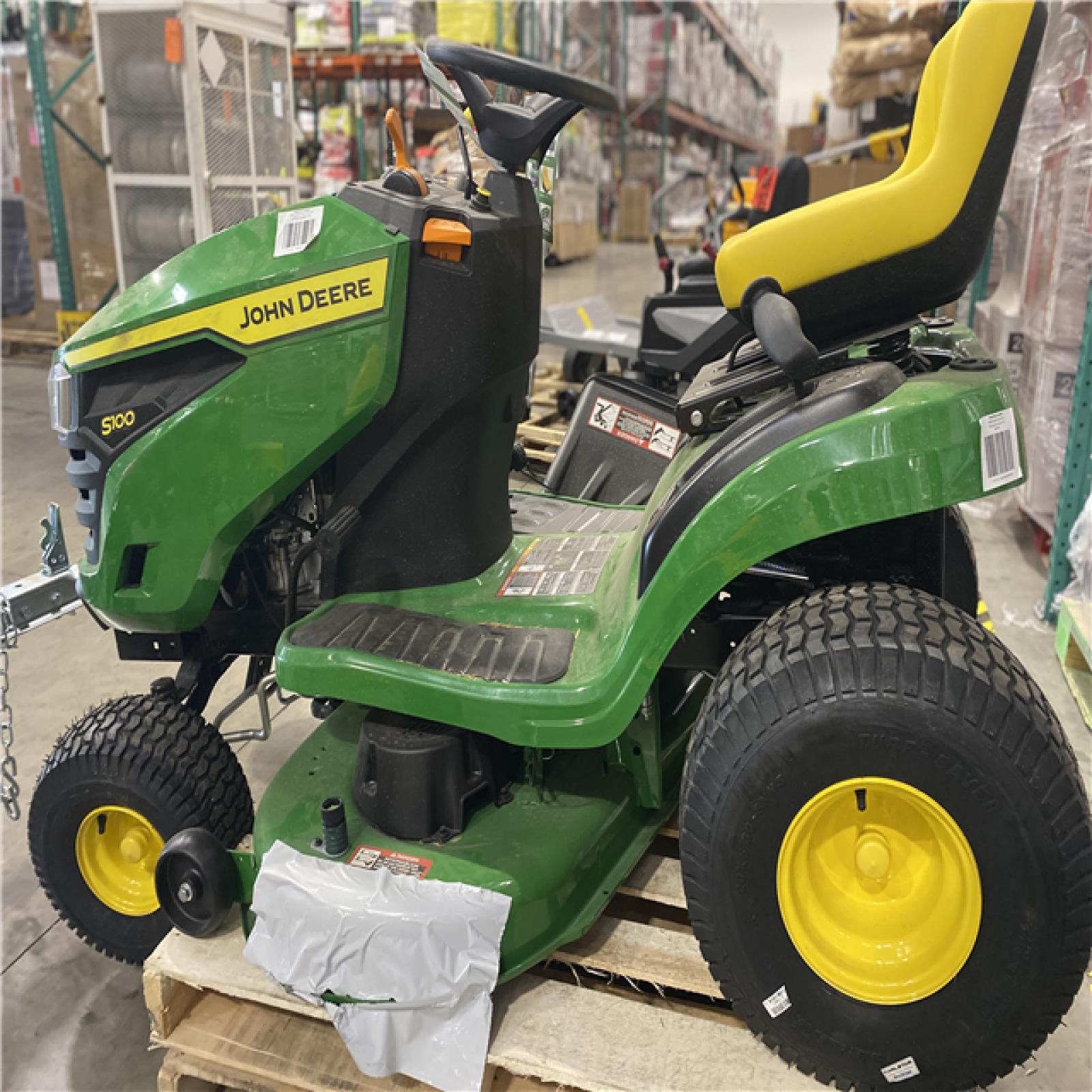 Dallas Location - As-Is  John Deere S100 42 in. 17.5 HP Gas Riding Lawn Mower