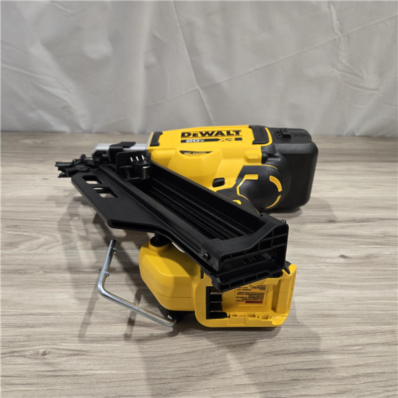 AS-IS DEWALT 20V 30 Degree Cordless Framing Nailer (Tool-Only)