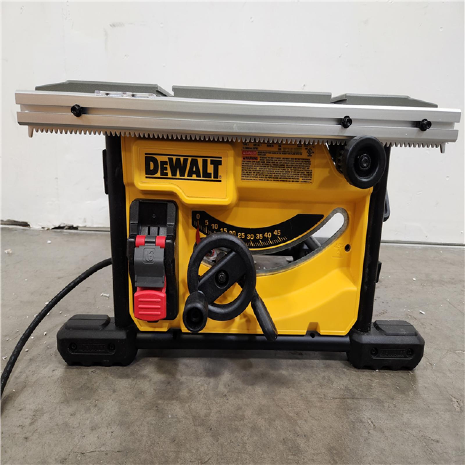 Phoenix Location NEW  DEWALT 15 Amp Corded 8-1/4 in. Compact Portable Jobsite Tablesaw (Stand Not Included)