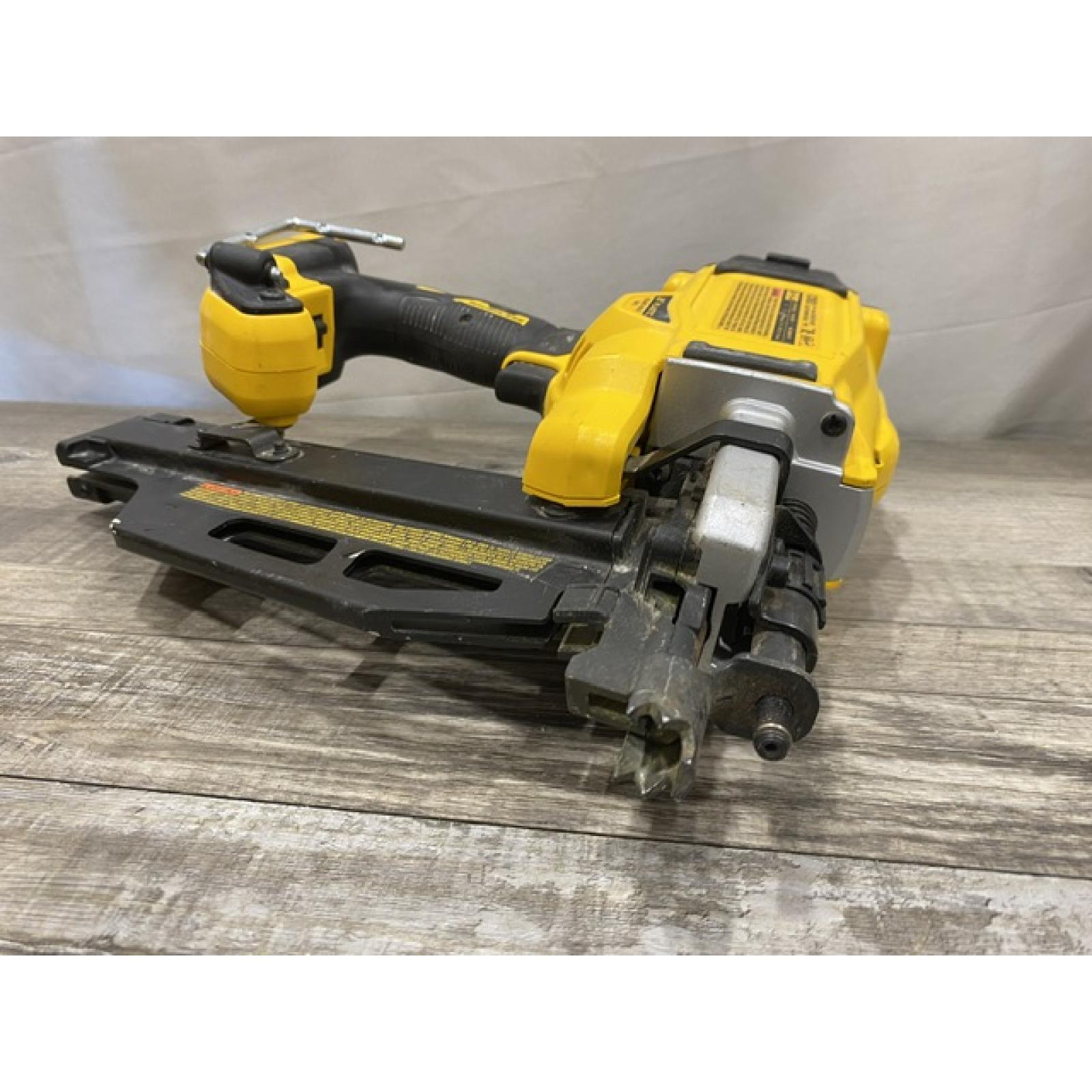 AS-IS DEWALT 20-Volt 21° Cordless Framing Nailer (Tool-Only)