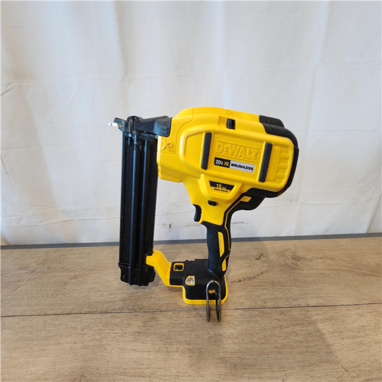 AS-IS- DeWalt 20V MAX XR Lithium-Ion Cordless 18-Gauge Brad Nailer (Tool Only)