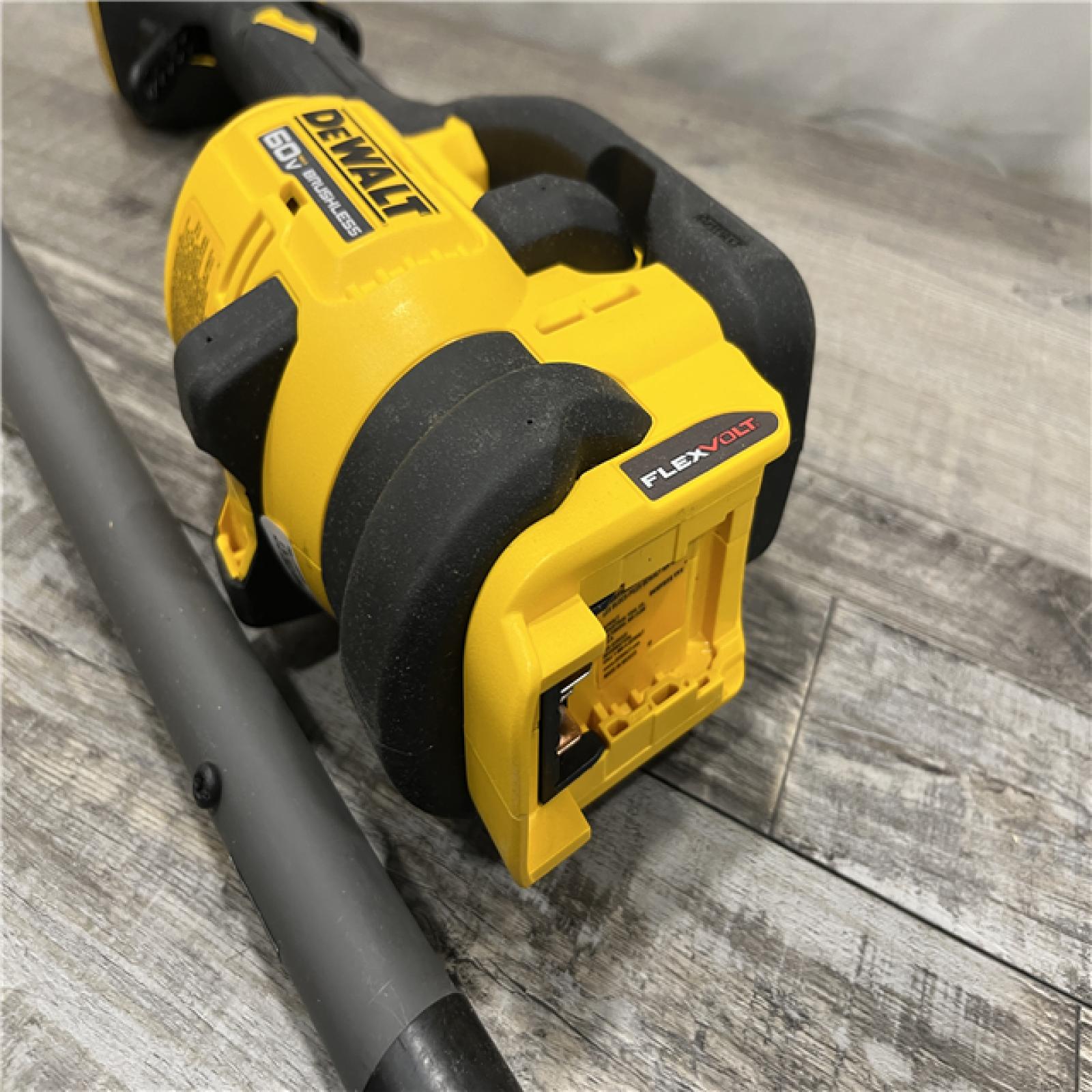 AS-IS DEWALT FLEXVOLT 60V MAX 17 in. Cordless Battery Powered Attachment Capable Trimmer Kit