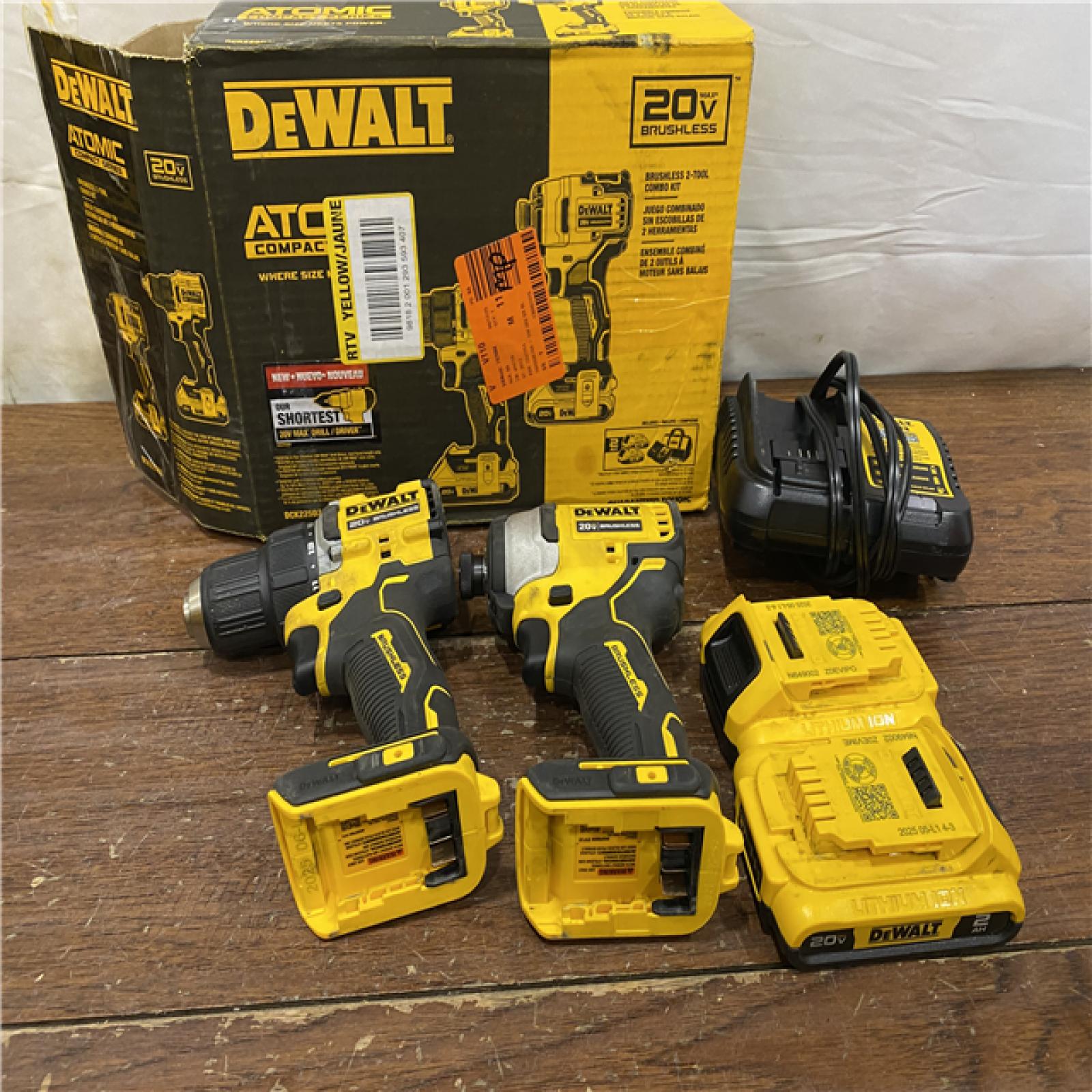 AS-IS DEWALT ATOMIC 20-Volt MAX Lithium-Ion Cordless Combo Kit (2-Tool) with (2) 2.0Ah Batteries, Charger and Bag