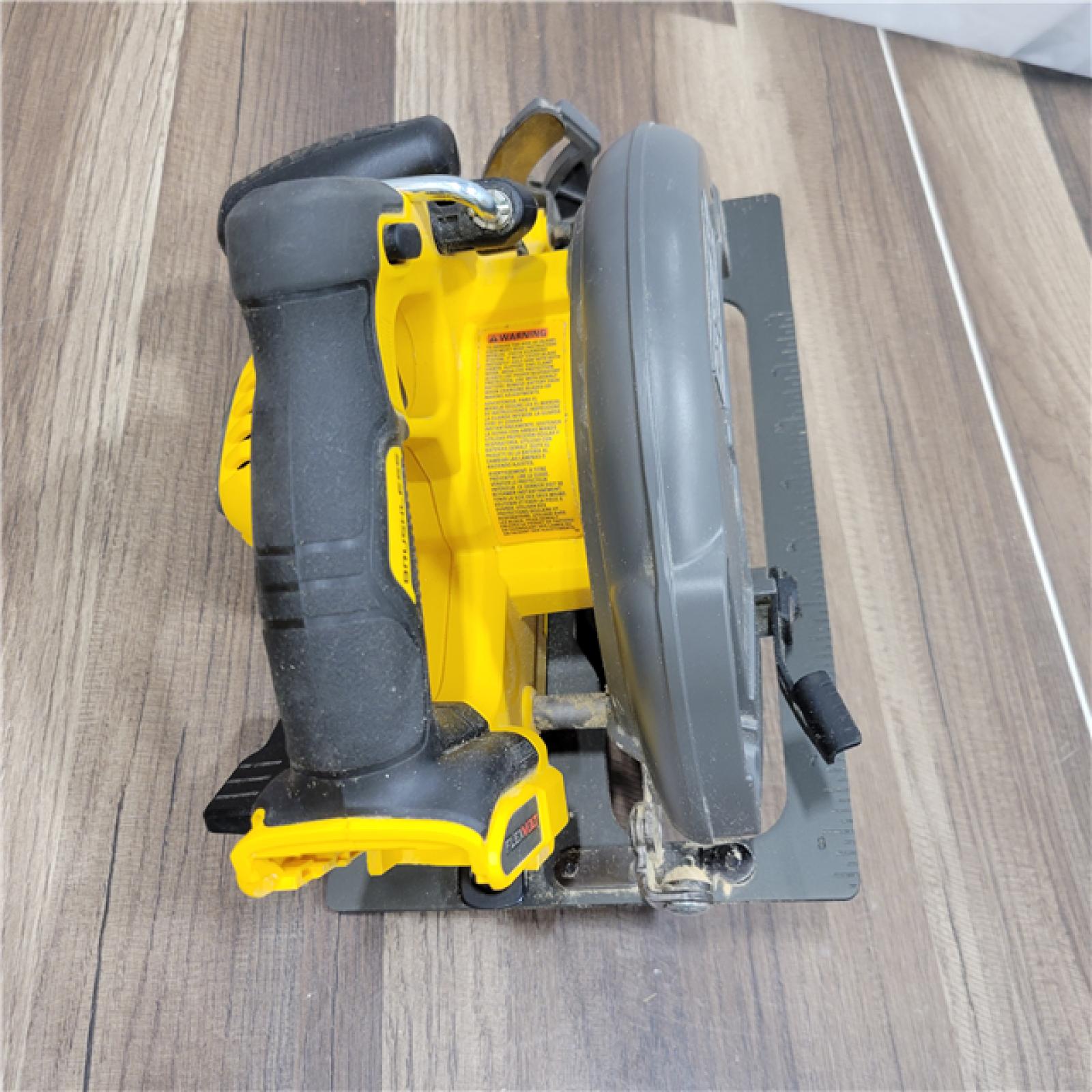 AS-IS DeWALT Flexvolt Max 7-1/4  60V Brushless Circular Saw DCS578B