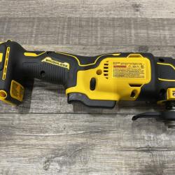LIKE NEW - DEWALT ATOMIC 20V MAX Cordless Brushless Oscillating Multi Tool Kit