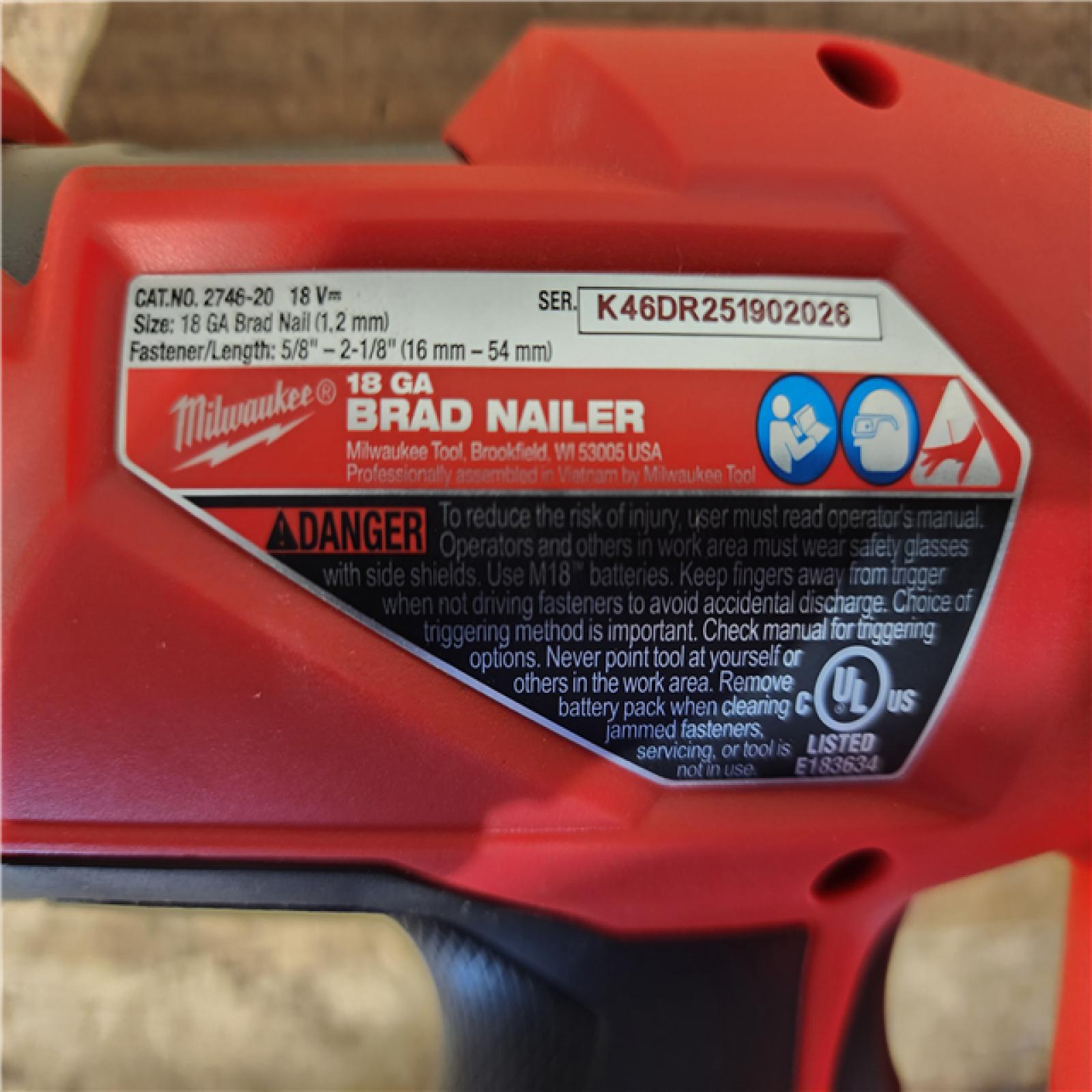 HOUSTON LOCATION - AS-IS Milwaukee FUEL 18-Volt Lithium-Ion Brushless Cordless Gen II 18-Gauge Brad Nailer (Tool-Only)