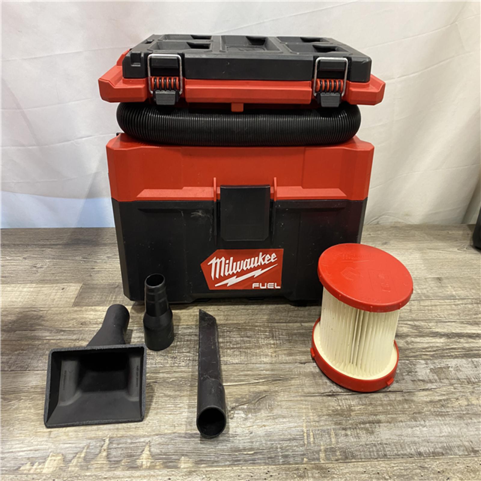 AS-IS Milwaukee FUEL PACKOUT 18-Volt Lithium-Ion Cordless 2.5 Gal. Wet/Dry Vacuum (Vacuum-Only)