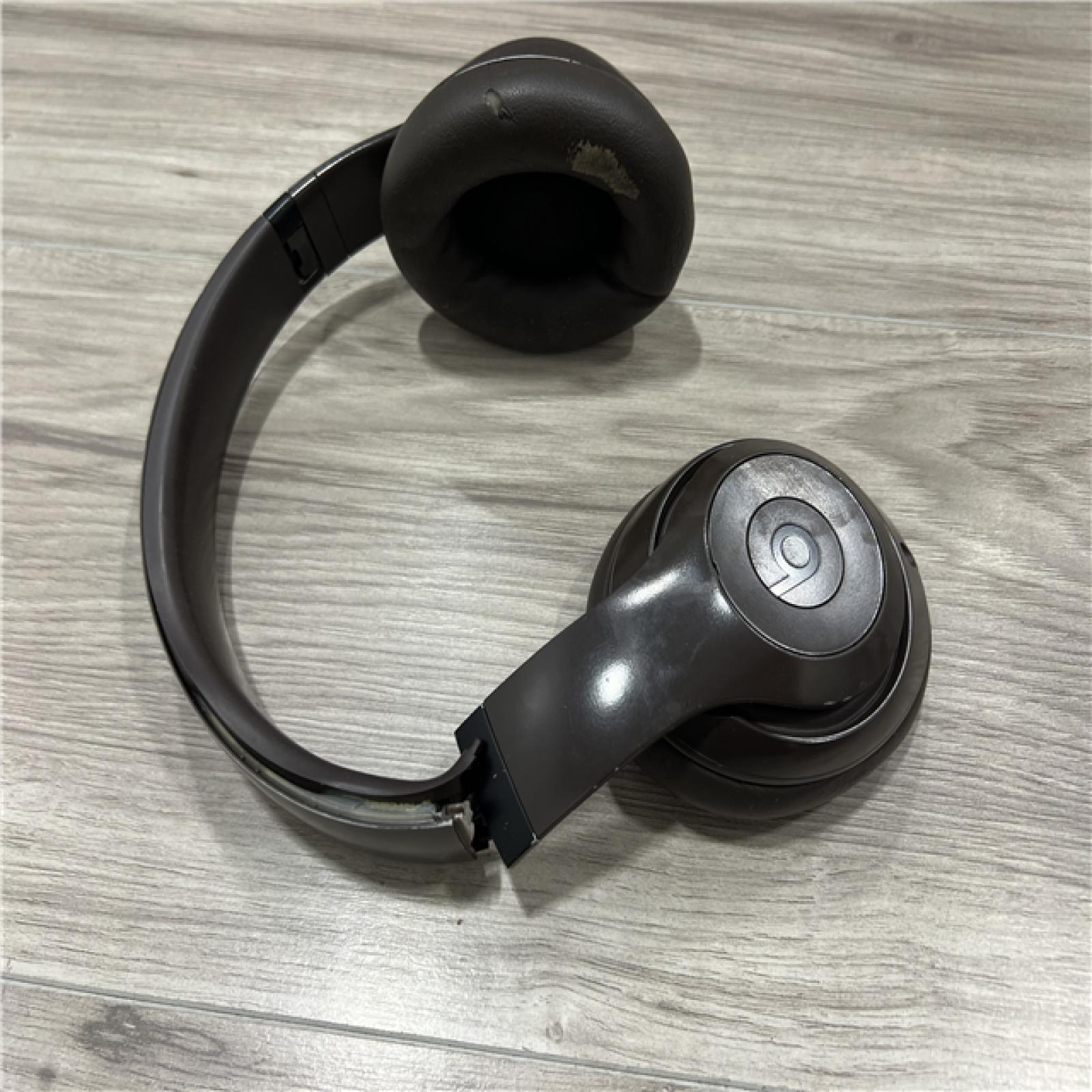 AS-IS Beats - Studio Pro - Wireless Noise Cancelling Over-the-Ear Headphones - Deep Brown