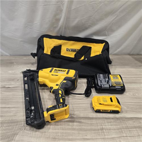 AS-IS DeWalt 15 GA ANGLED FINISH NAILER KIT