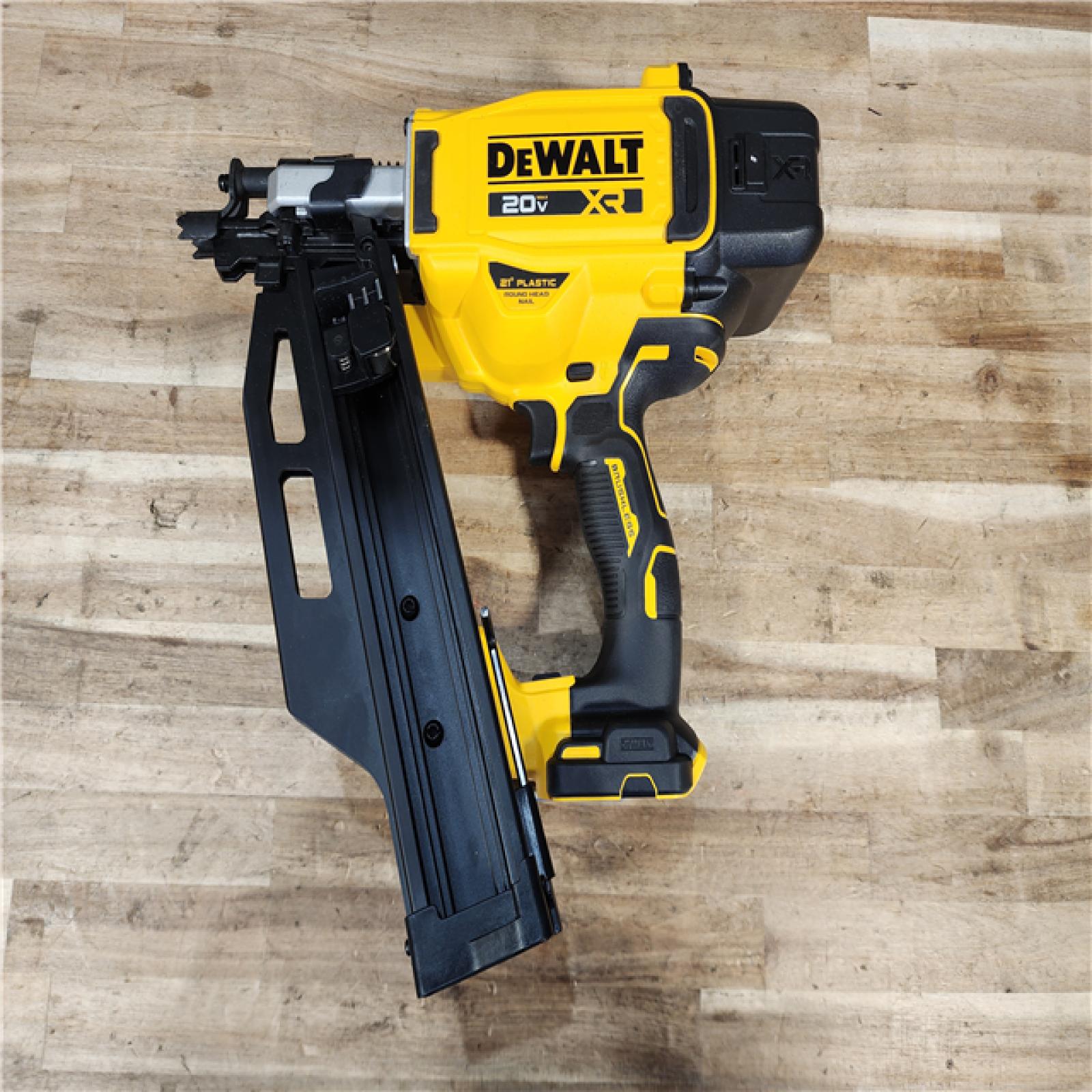 HOUSTON LOCATION - AS-IS (APPEARS LIKE NEW) DEWALT 20-Volt 21° Cordless Framing Nailer (Tool-Only)