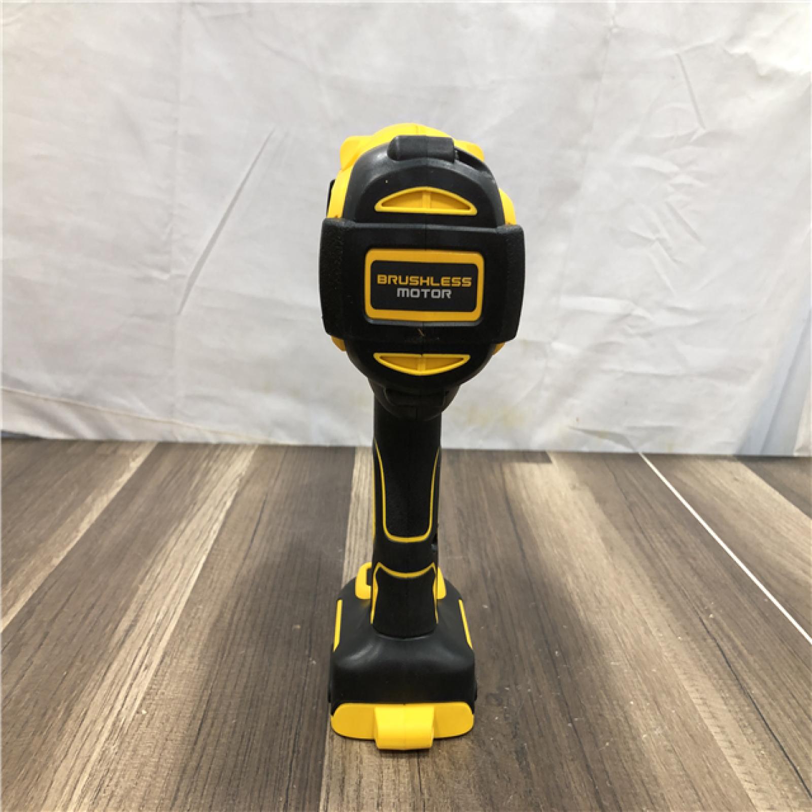 AS-IS DEWALT 20V MAX Lithium-Ion Cordless 1/2 in. Impact Wrench Kit