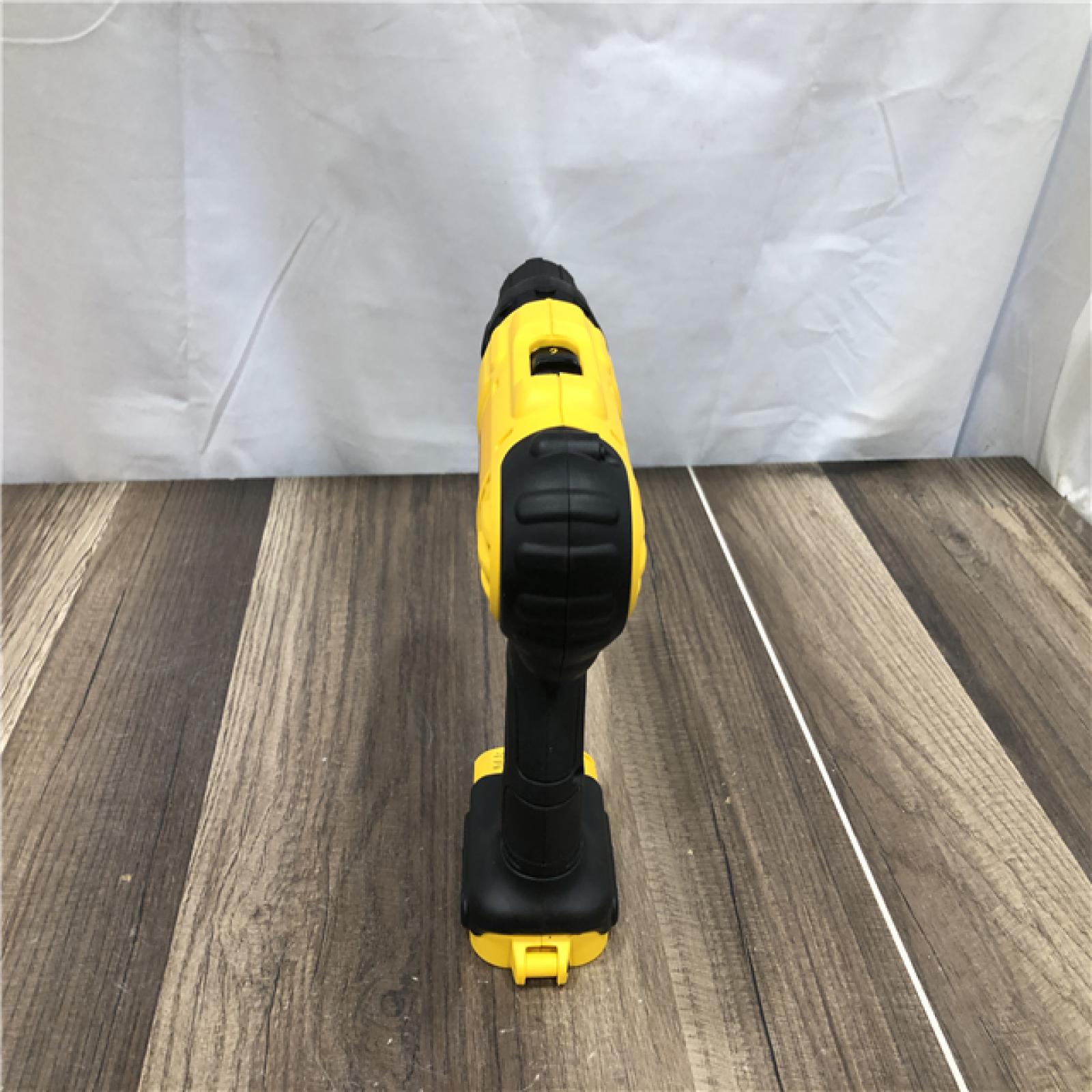 AS-IS DEWALT 20V MAX Cordless 1/2 in. Drill/Driver  (2) 20V 1.3Ah Batteries  Charger and Bag