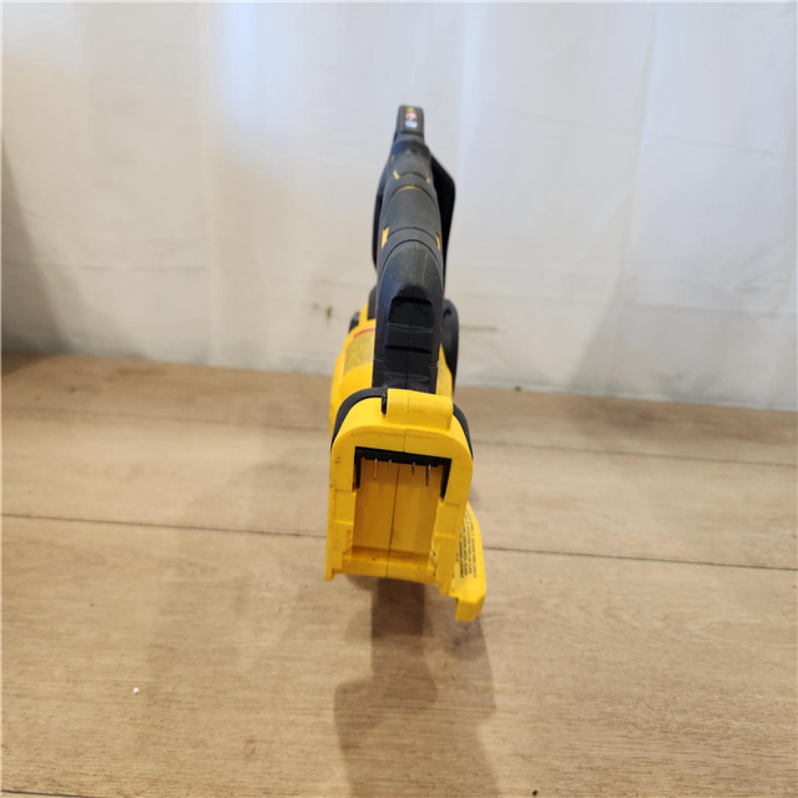 AS-IS- DEWALT 20V MAX 8 in. Brushless Cordless Battery Powered Pruning Chainsaw (Tool Only)