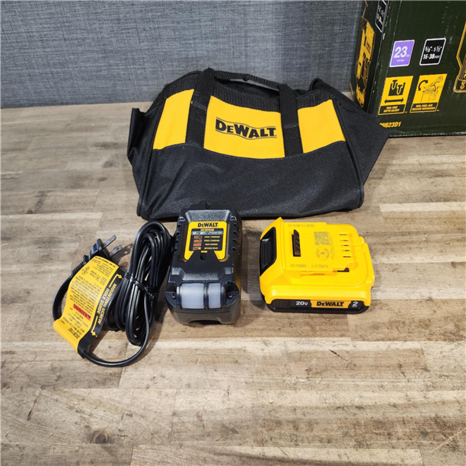 HOUSTON LOCATION - AS-IS DEWALT ATOMIC 20V MAX Lithium Ion Cordless 23 Gauge Pin Nailer Kit