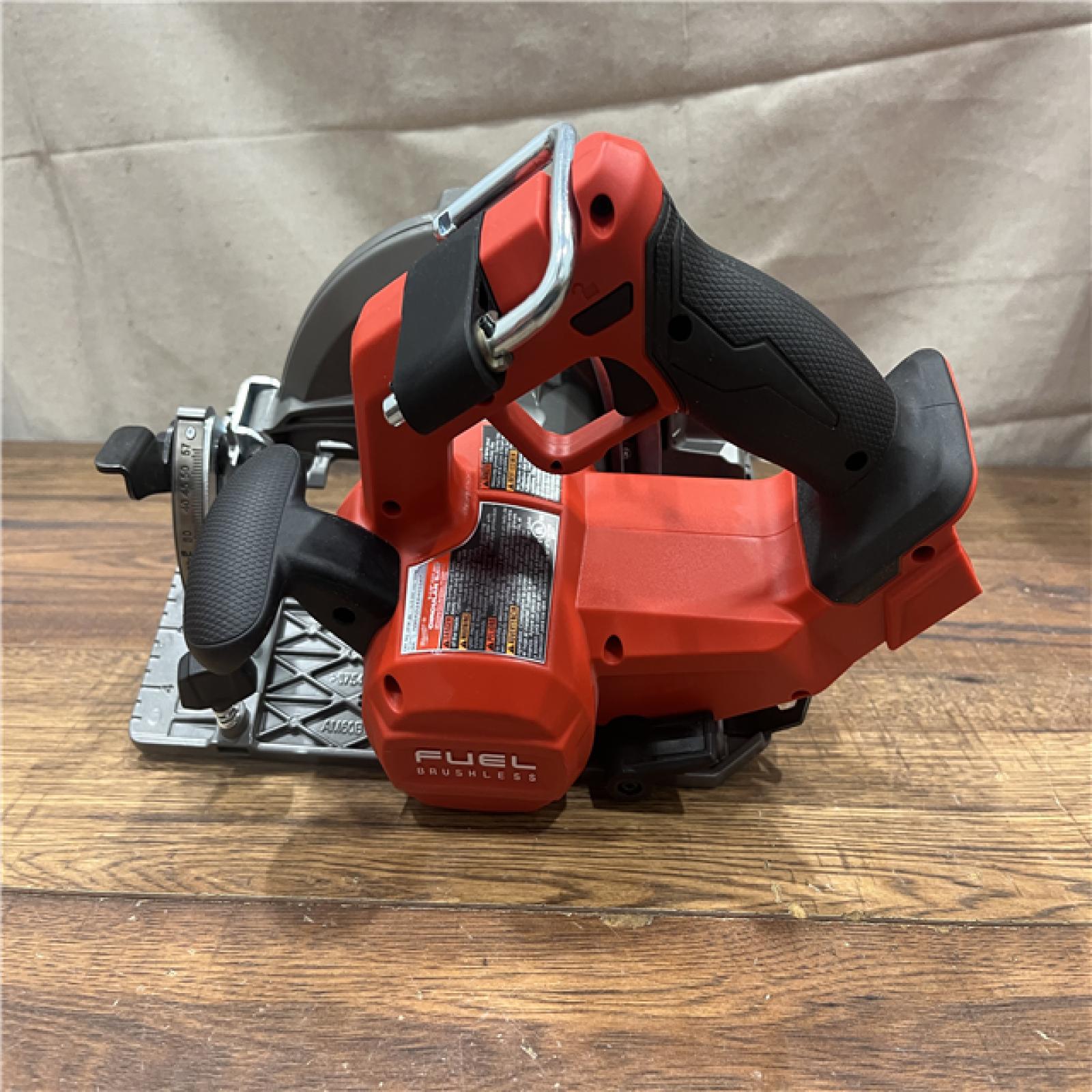 AS-IS Milwaukee Tools M18 FUEL 7-1/4 Circular Saw (Tool Only) 2834-20