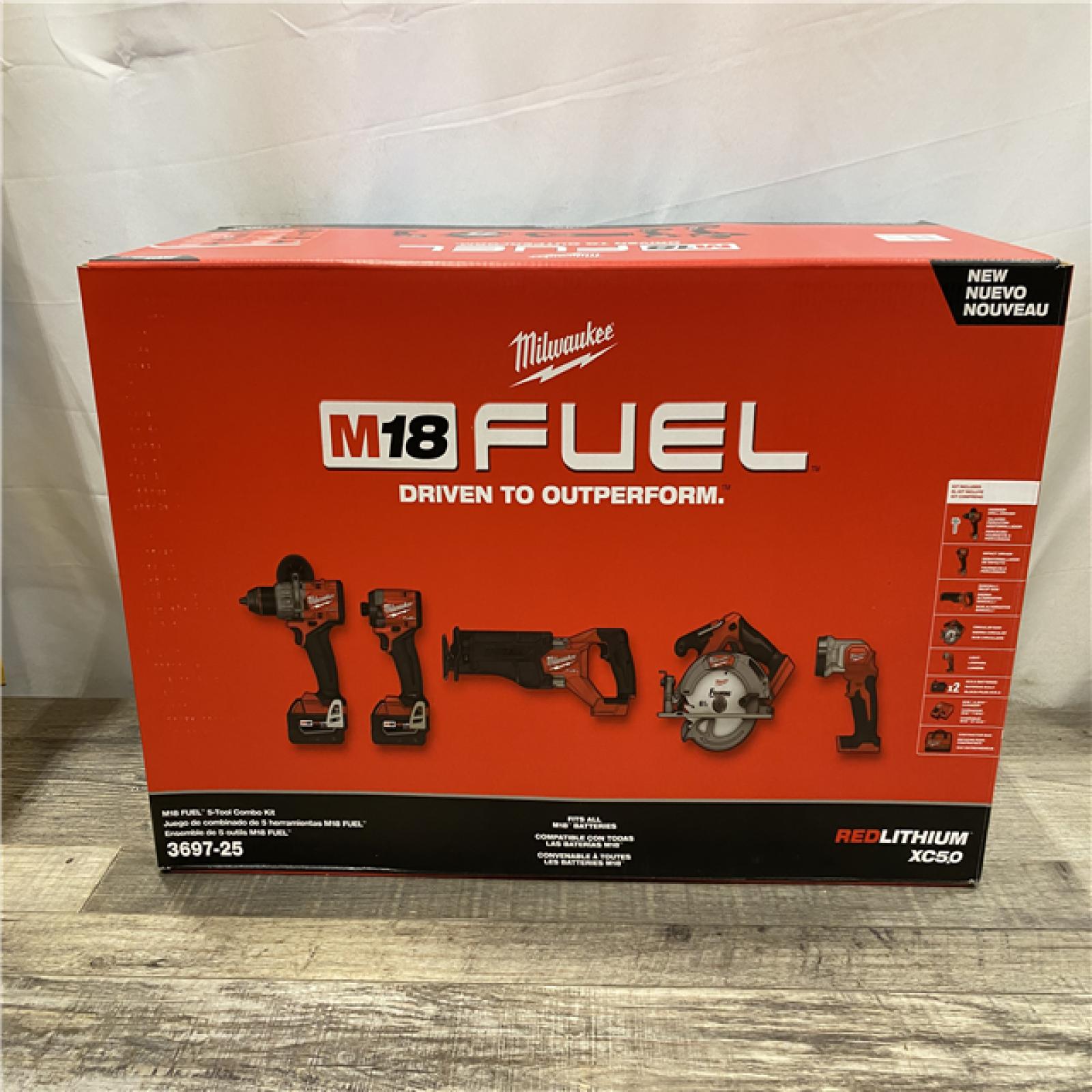 NEW - Milwaukee FUEL 18V Lithium-Ion Brushless Cordless (5-Tool) Combo Kit