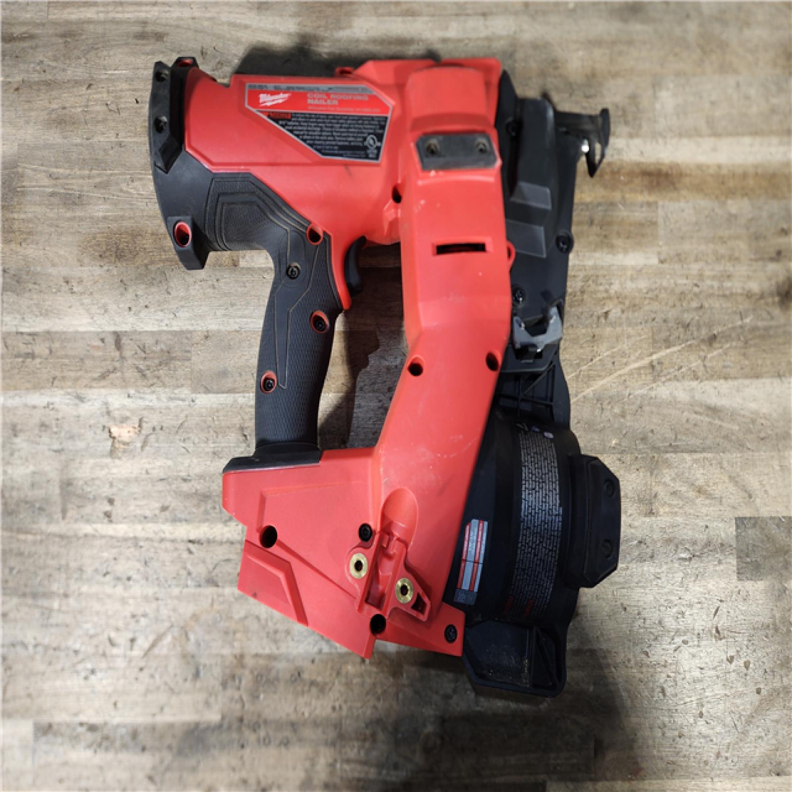 HOUSTON LOCATION - AS-IS Milwaukee M18 FUEL 18-Volt Lithium-Ion Brushless Cordless Coil Roofing Nailer (Tool Only)