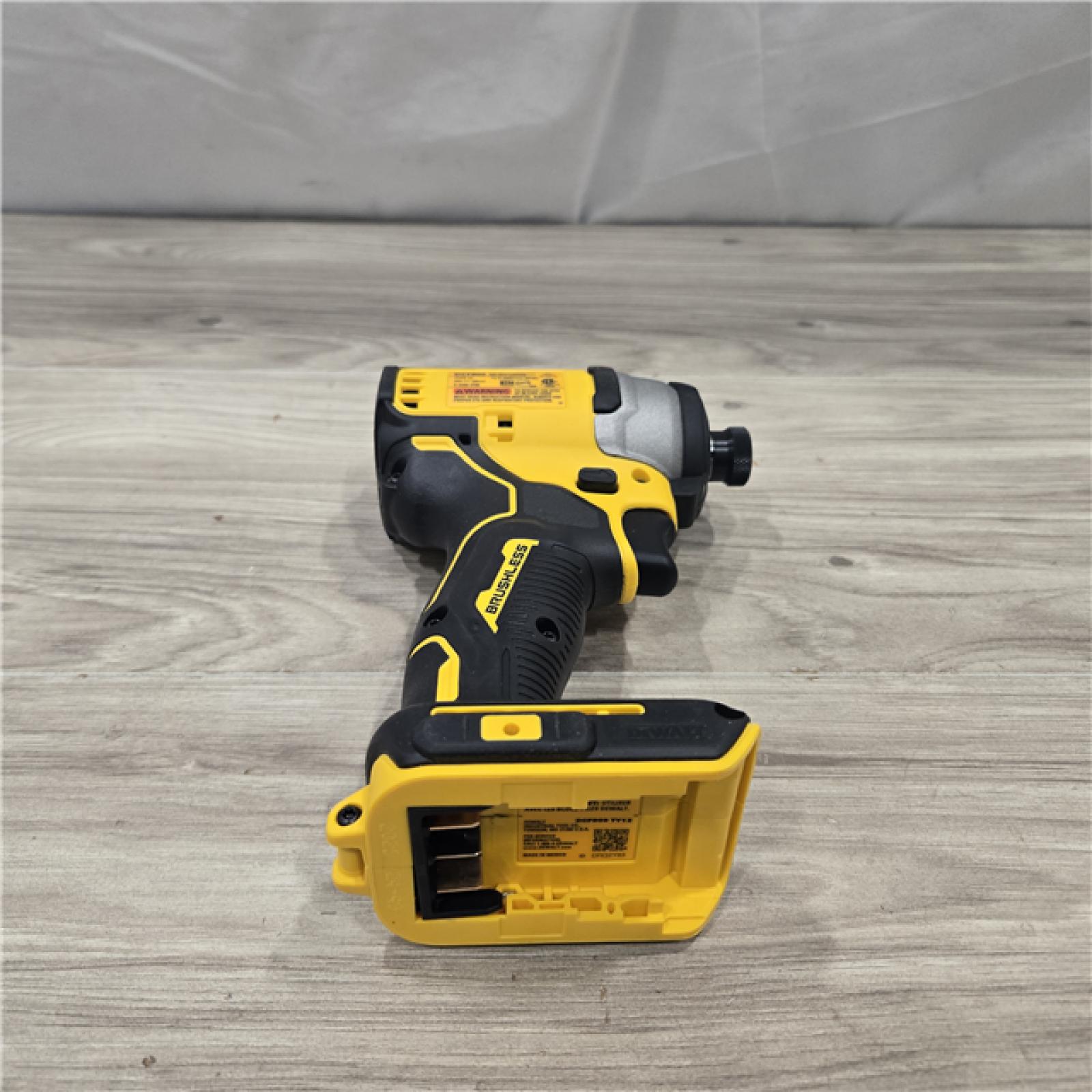 AS-IS DeWALT ATOMIC 20V MAX Cordless Compact Impact Driver Kit