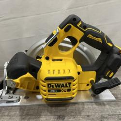 AS-IS DEWALT 20-Volt MAX 7-1/4 in. Cordless Circular Saw (Tool Only)