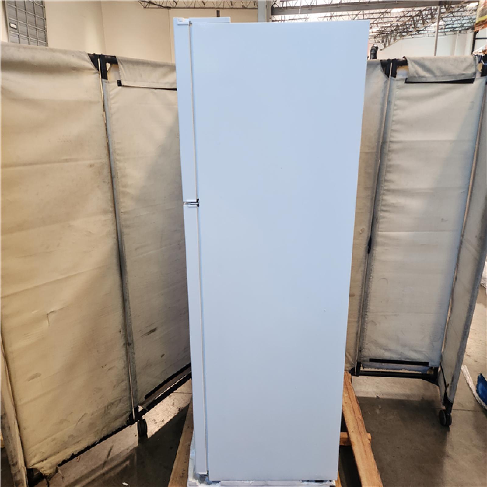 California AS-IS Vissani 18 cu. ft. Top Freezer Refrigerator DOE in White