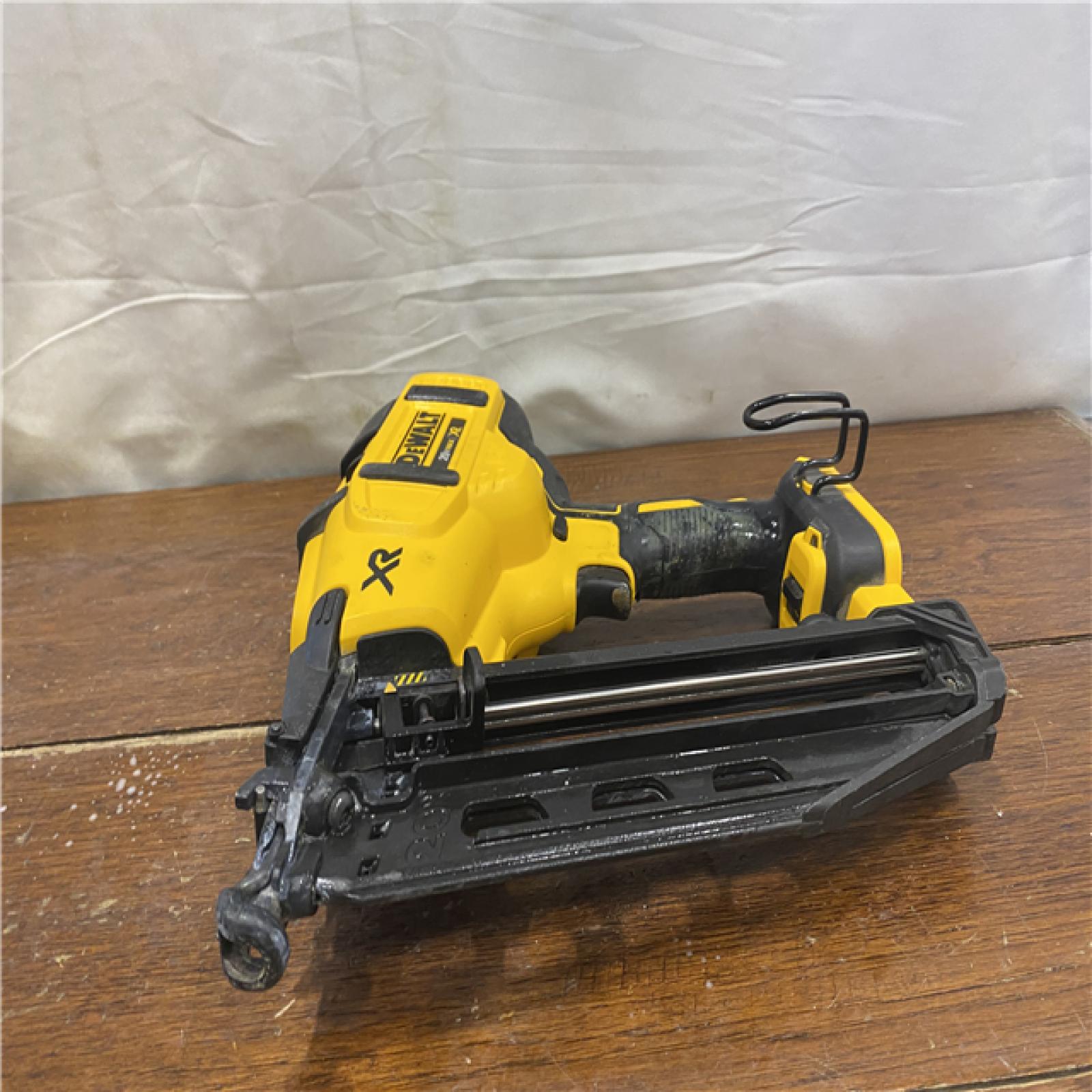 AS-IS DeWalt DCN660D1 20V 16 Gauge Cordless Angled Finish Nailer Kit W/ 2Ah Battery