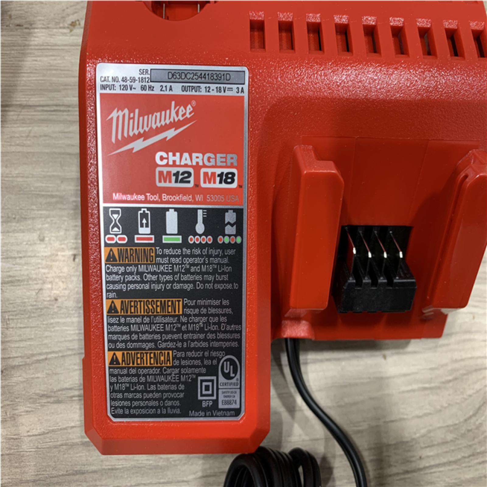 Like NEW! Milwaukee 18-Volt Lithium-Ion High Output Starter Kit