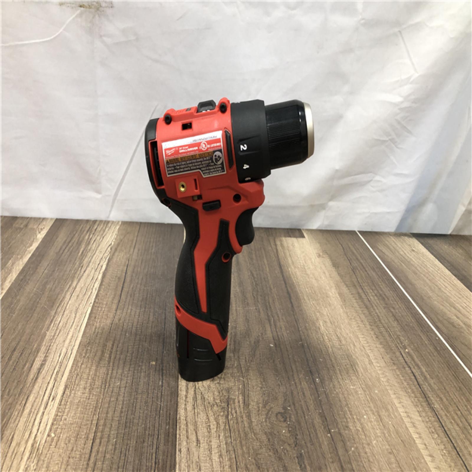 AS-IS Milwaukee 12-Volt Lithium-Ion Brushless Cordless Subcompact Brushless Drill Driver Kit