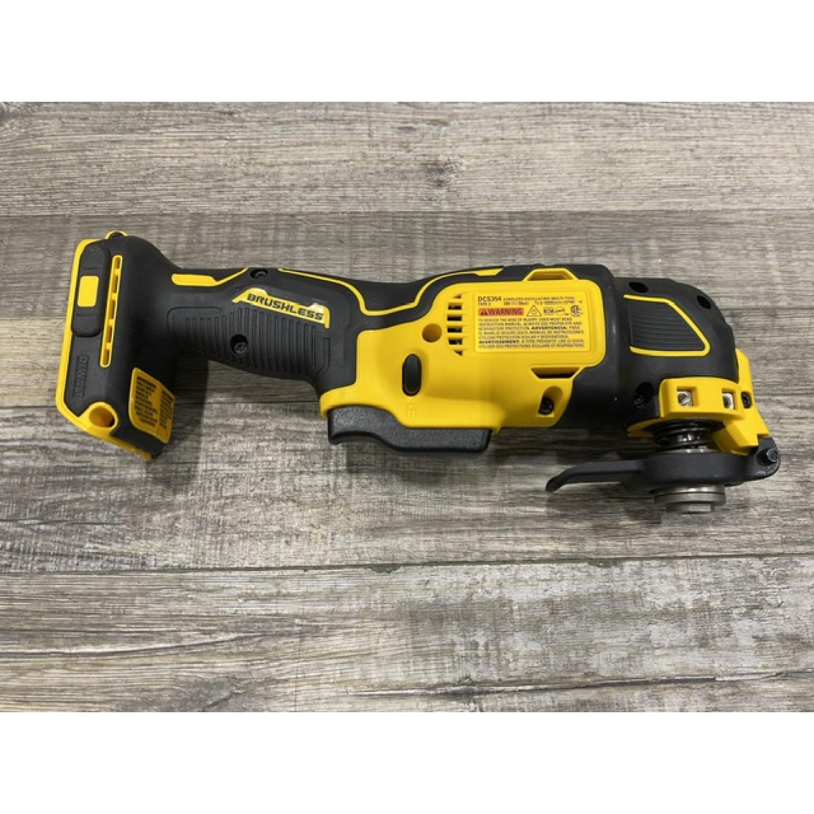 AS-IS DEWALT ATOMIC 20V MAX Cordless Brushless Oscillating Multi Tool Kit