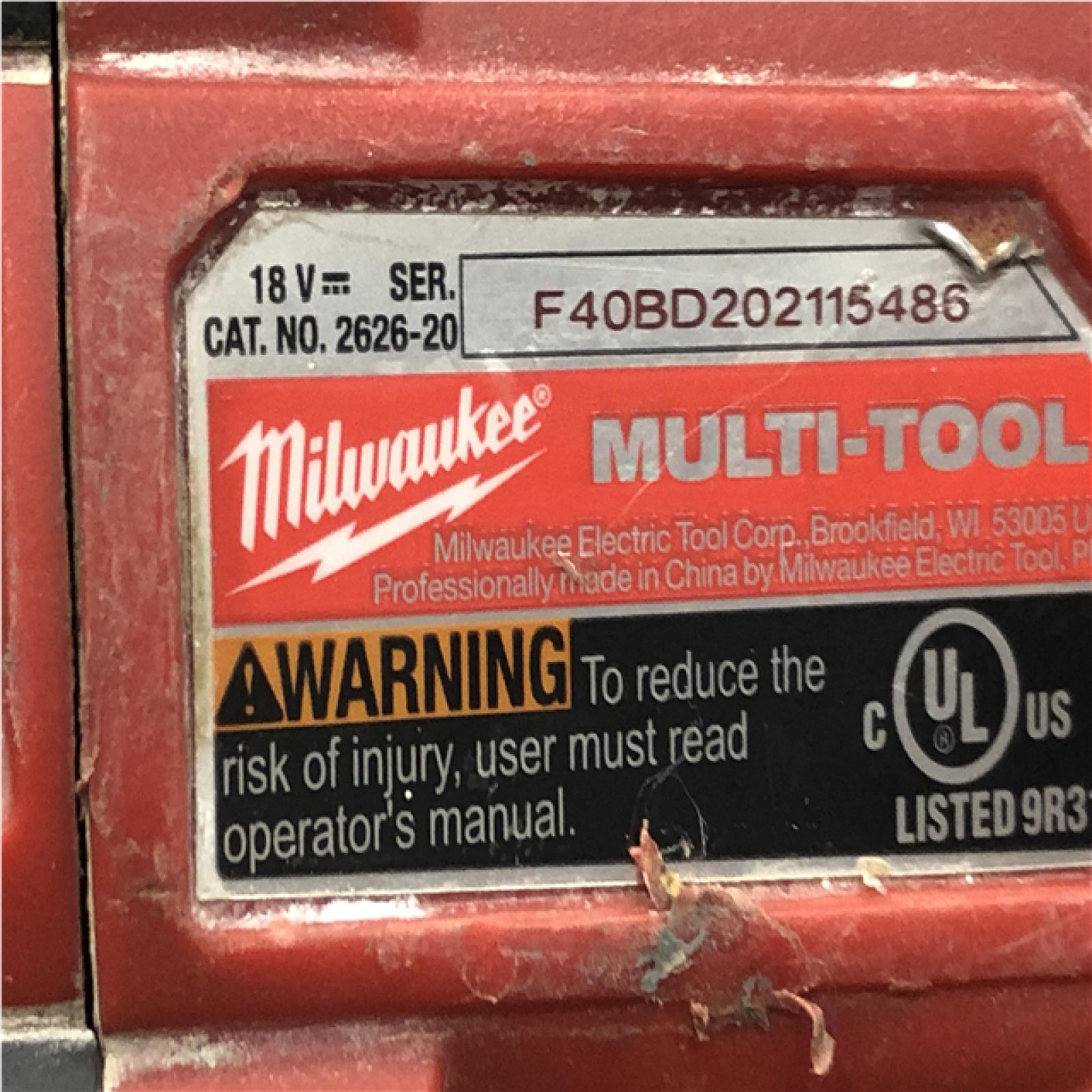AS-IS Milwaukee 18V Lithium-Ion Cordless Oscillating Multi-Tool (Tool-Only)