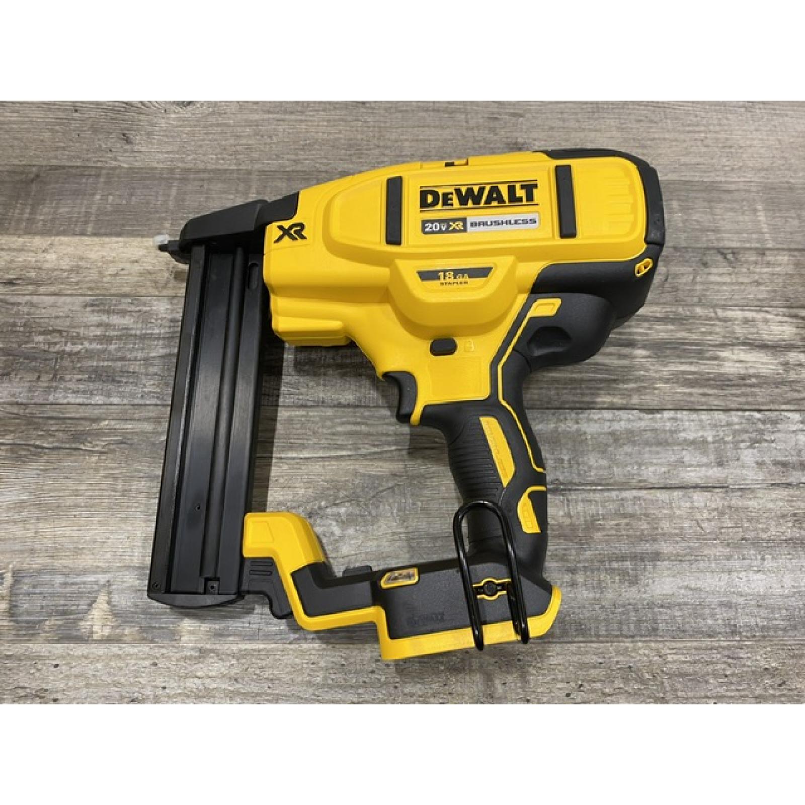 AS-IS DEWALT 20V MAX XR Lithium-Ion Cordless 18-Gauge Narrow Crown Stapler Kit