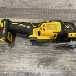 LIKE NEW - DEWALT 20V MAX XR Cordless Brushless 3-Speed Oscillating Multi Tool Kit