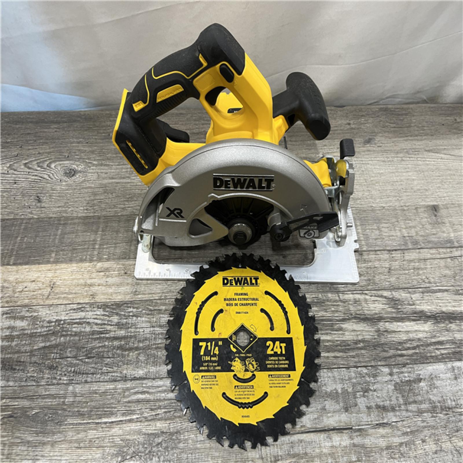 AS-IS DEWALT  20V MAX XR Cordless Brushless Circular Saw (Tool Only)