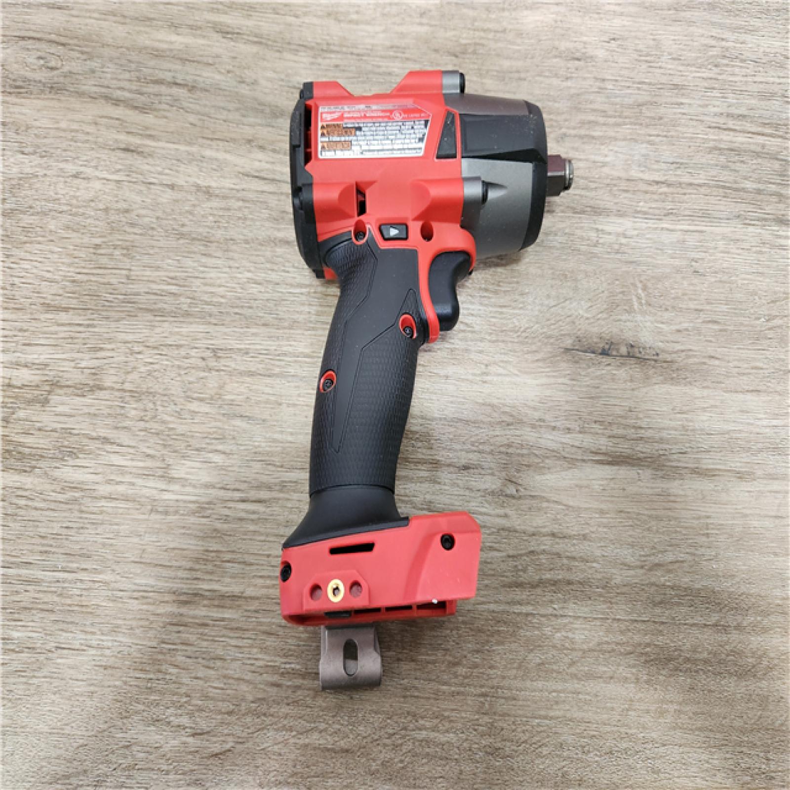 Phoenix Location NEW Milwaukee 2962-20 M18 18V Fuel 1/2 Mid-torque Impact Wrench with Friction Ring