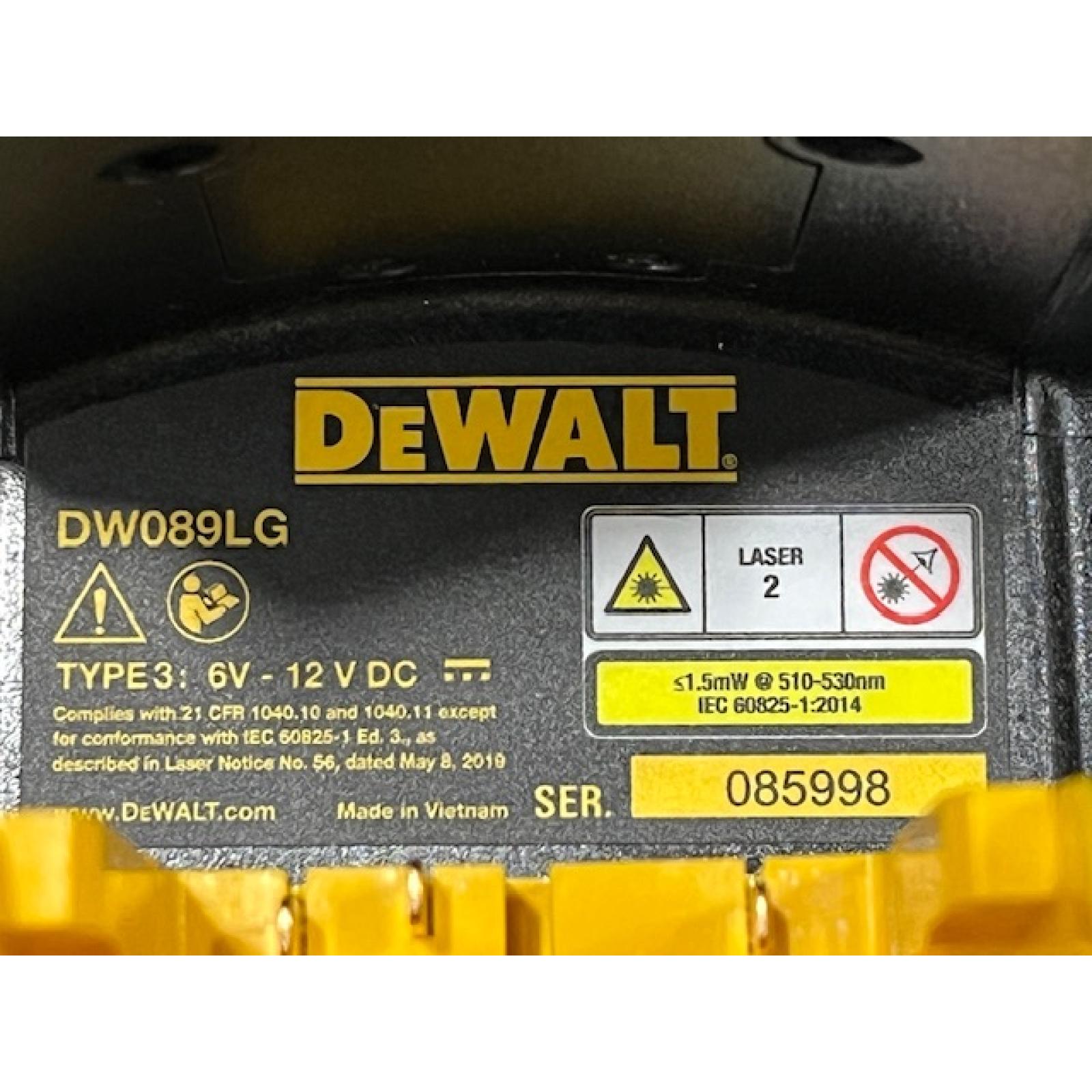 AS-IS DEWALT 12V MAX Lithium-Ion 100 ft. Green Self-Leveling 3-Beam 360 Degree Laser Level Kit