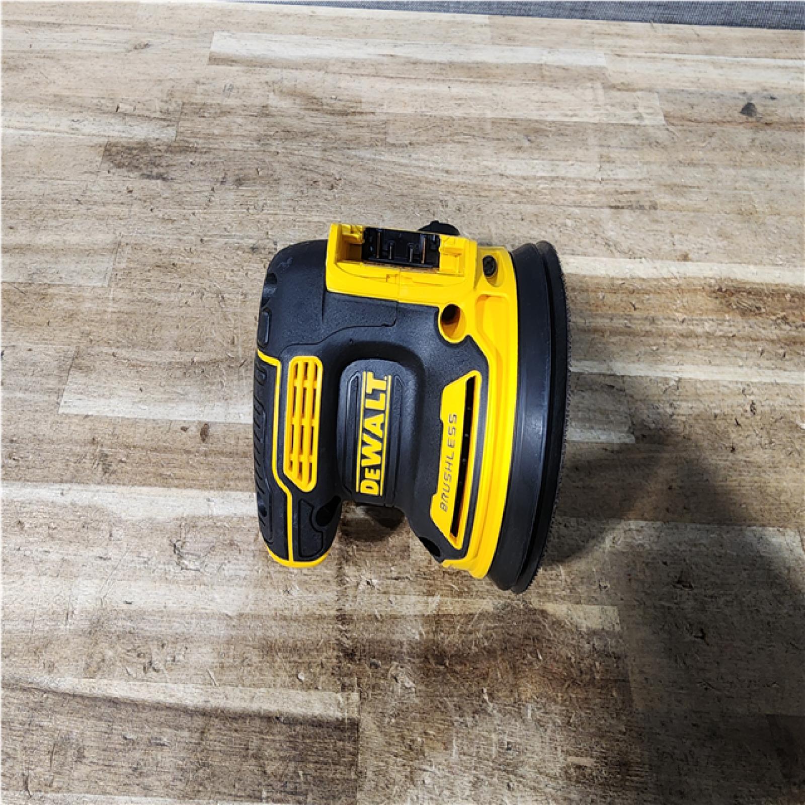 Houston Location DeWalt XR Random Orbit Palm Sander