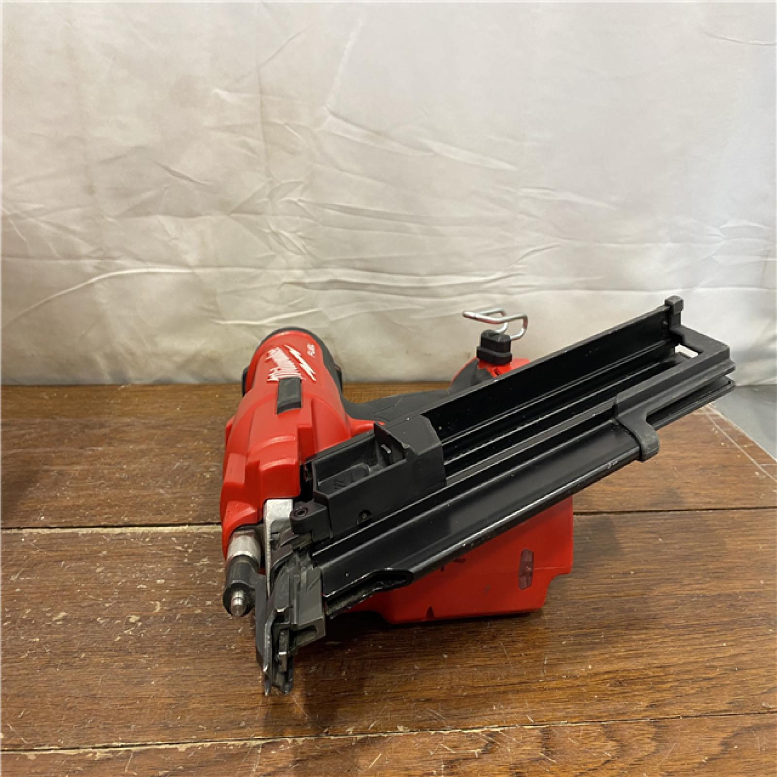 AS-IS Milwaukee 2744-20 M18 FUEL 3-1/2 in. 18-Volt 21-Degree Lithium-Ion Brushless Cordless Framing Nailer (Tool-Only)