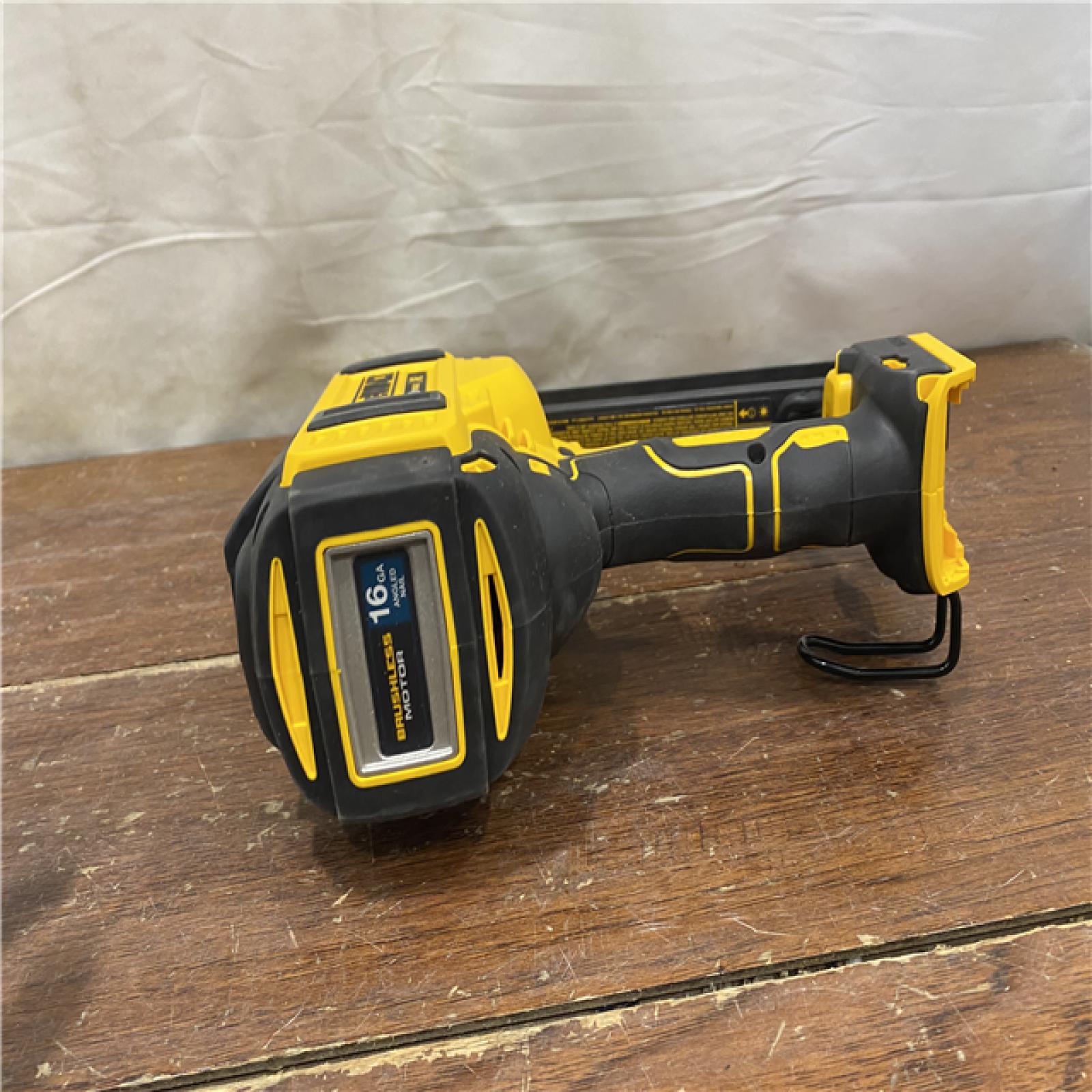 AS-IS DeWalt DCN660D1 20V 16 Gauge Cordless Angled Finish Nailer Kit W/ 2Ah Battery