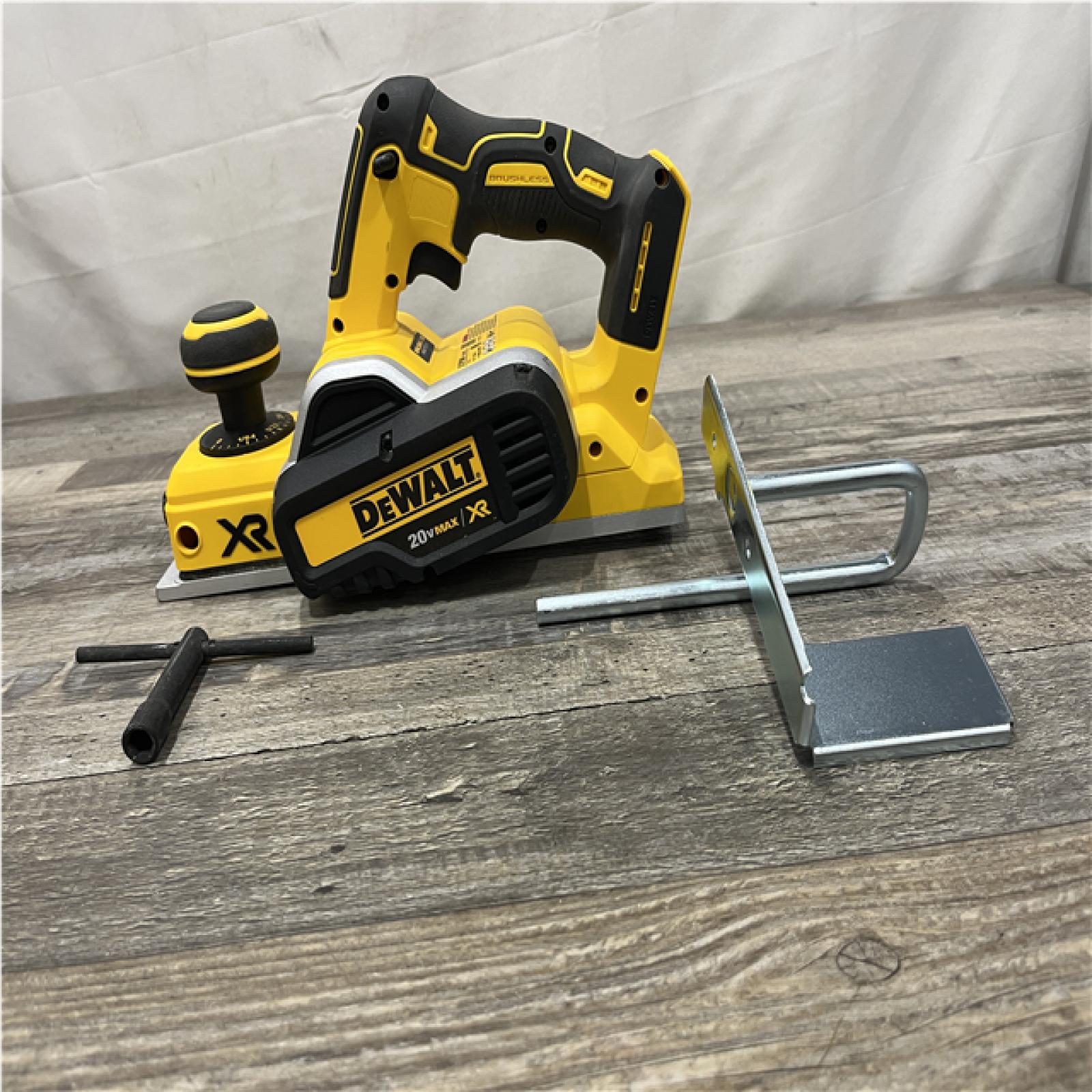 AS-IS DEWALT 20V MAX XR Cordless Brushless 3-1/4 in. Planer (Tool Only)