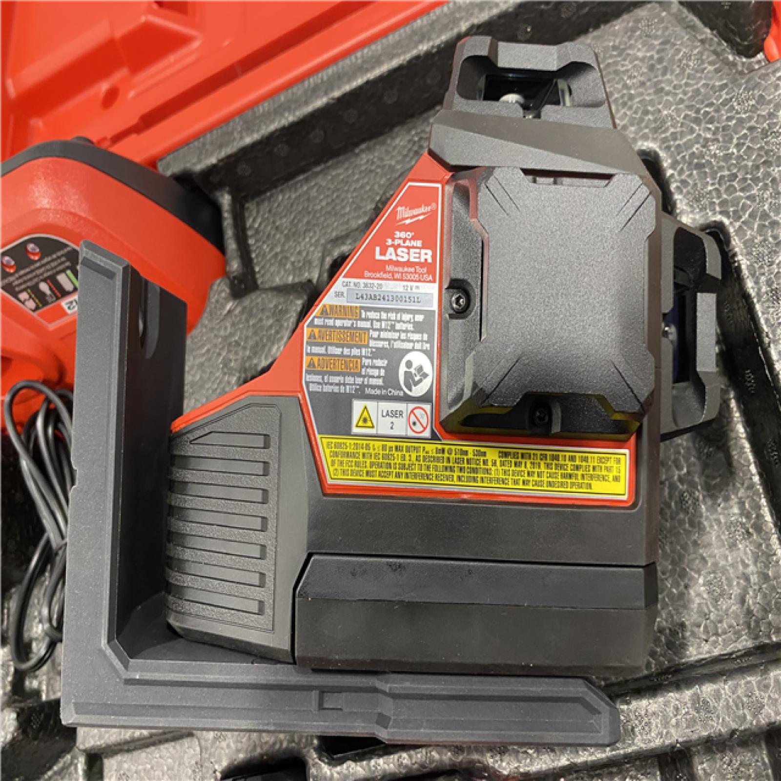 AS-IS Milwaukee 12-Volt Lithium-Ion Cordless Green 250 ft. 3-Plane Laser Level Kit