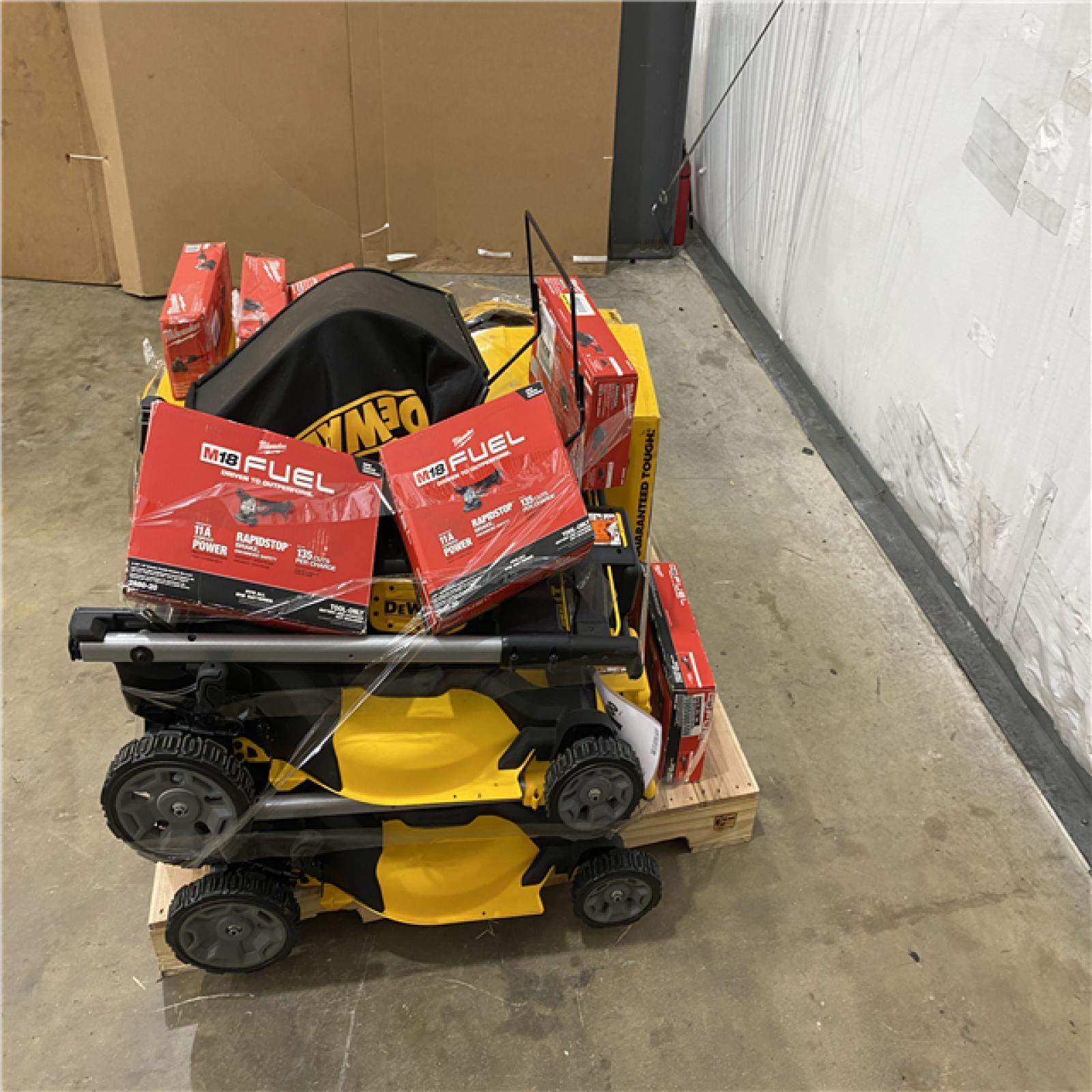Houston Location AS IS - Tool Pallet