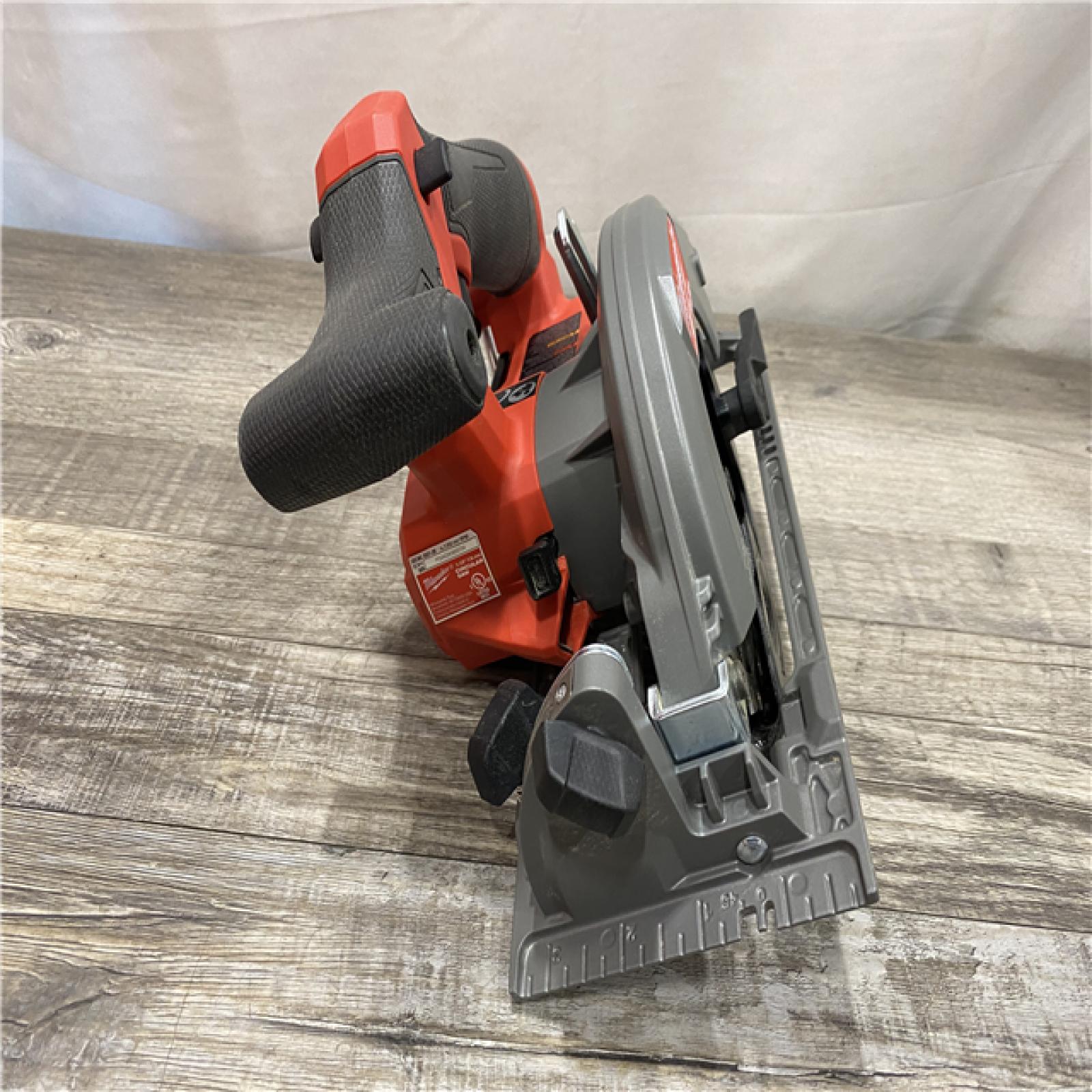 AS-IS Milwaukee FUEL 12V Lithium-Ion Brushless 5-3/8 in. Cordless Circular Saw (Tool-Only)