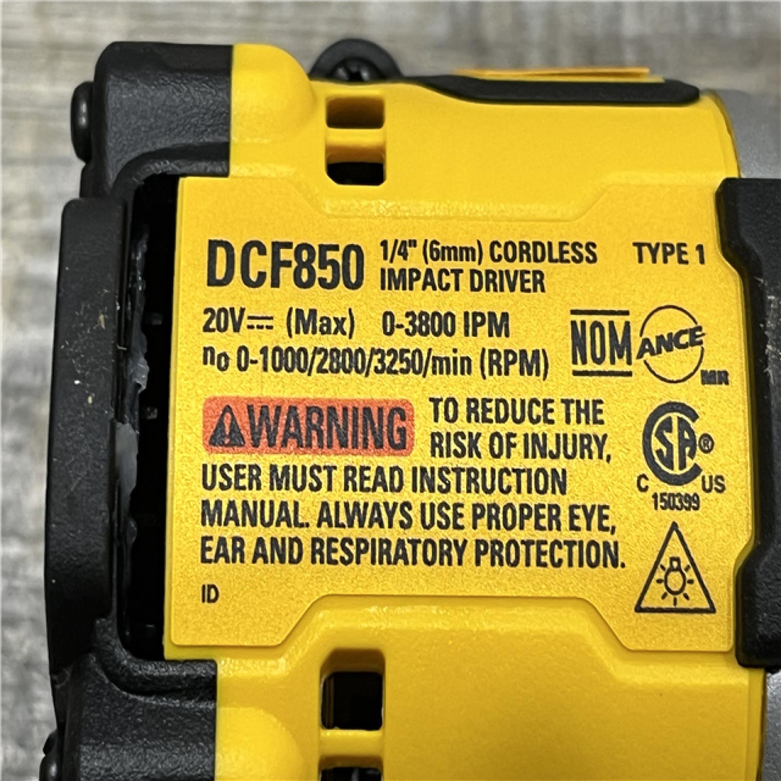 AS-IS DEWALT ATOMIC 20V MAX Lithium-Ion Cordless 1/4 in. Brushless Impact Driver Kit